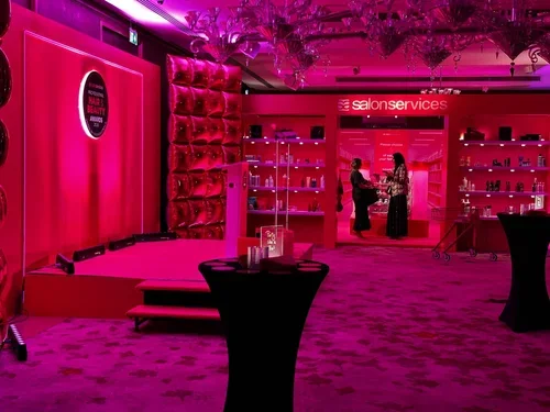 Hot Pink Square Foil Wall - Beauty Awards

