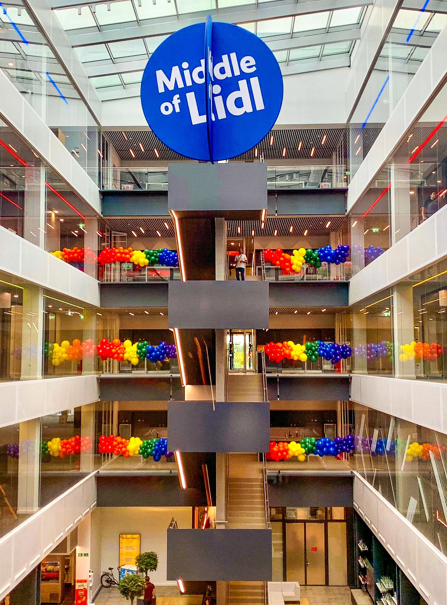 Lidl - Pride Garlands 2022 (5).jpg