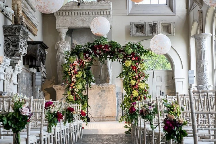 Bubblegum Balloons at Aynhoe Park, Chiko Photography 8 - Large.jpg
