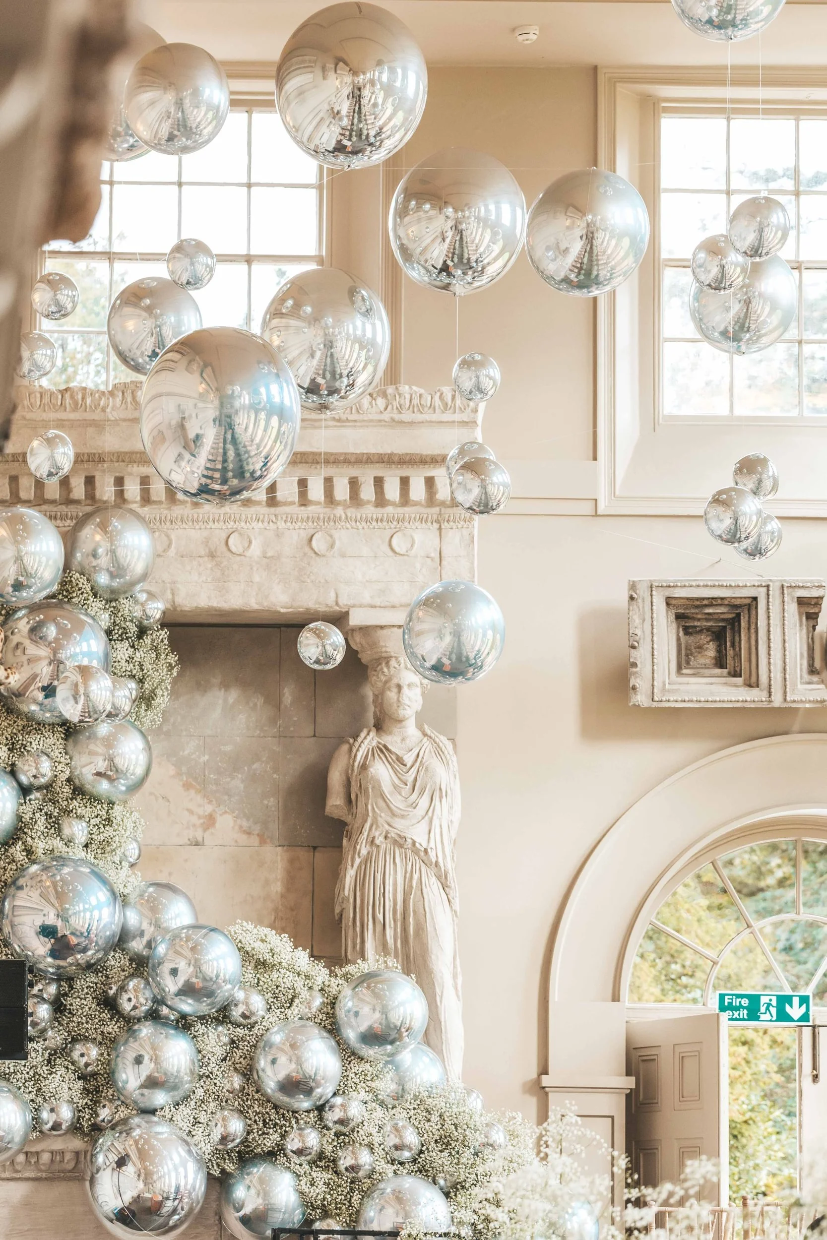 Aynhoe Park Gypsophila Orbz Installation - Large4.jpg