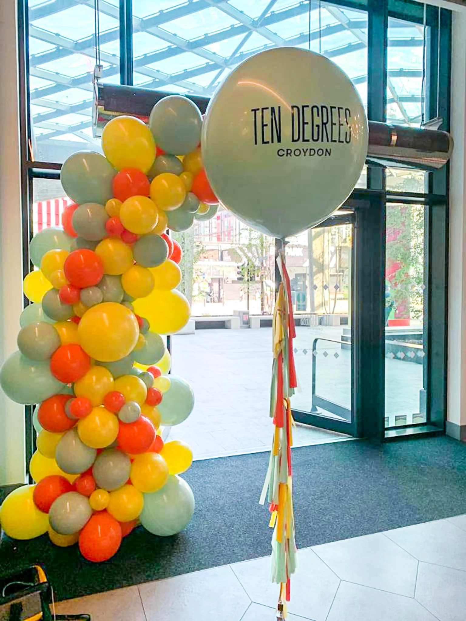 31-08 (2) Ten Degrees Asymmetric Arch Carnival Day, Croydon.jpg