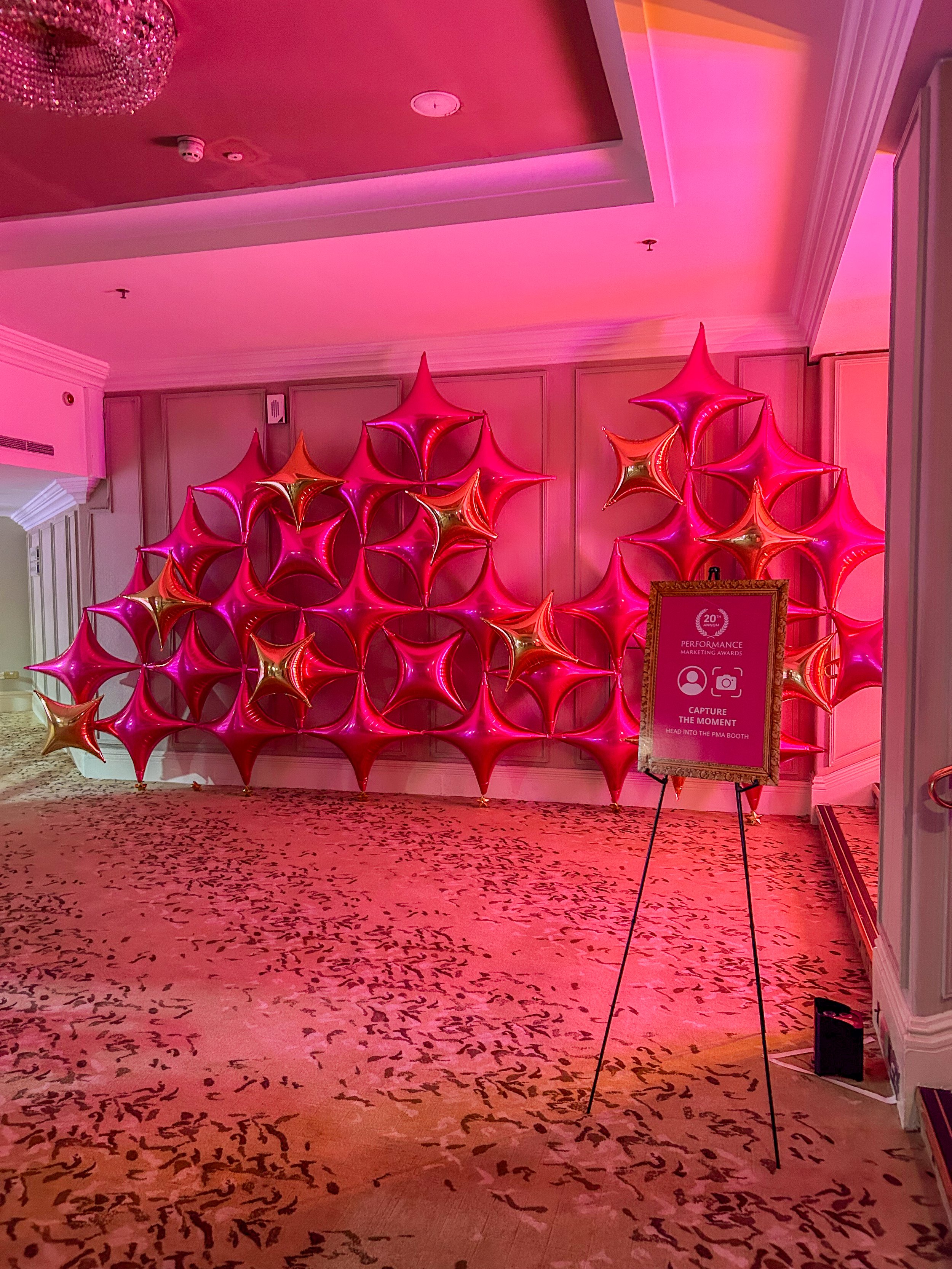 Performance Marketing Awards Grosvenor House Hot Pink Star Point Foil Installation Wall