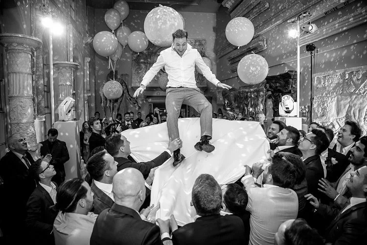 Bubblegum Balloons at Aynhoe Park, Chiko Photography 7 - Large.jpg