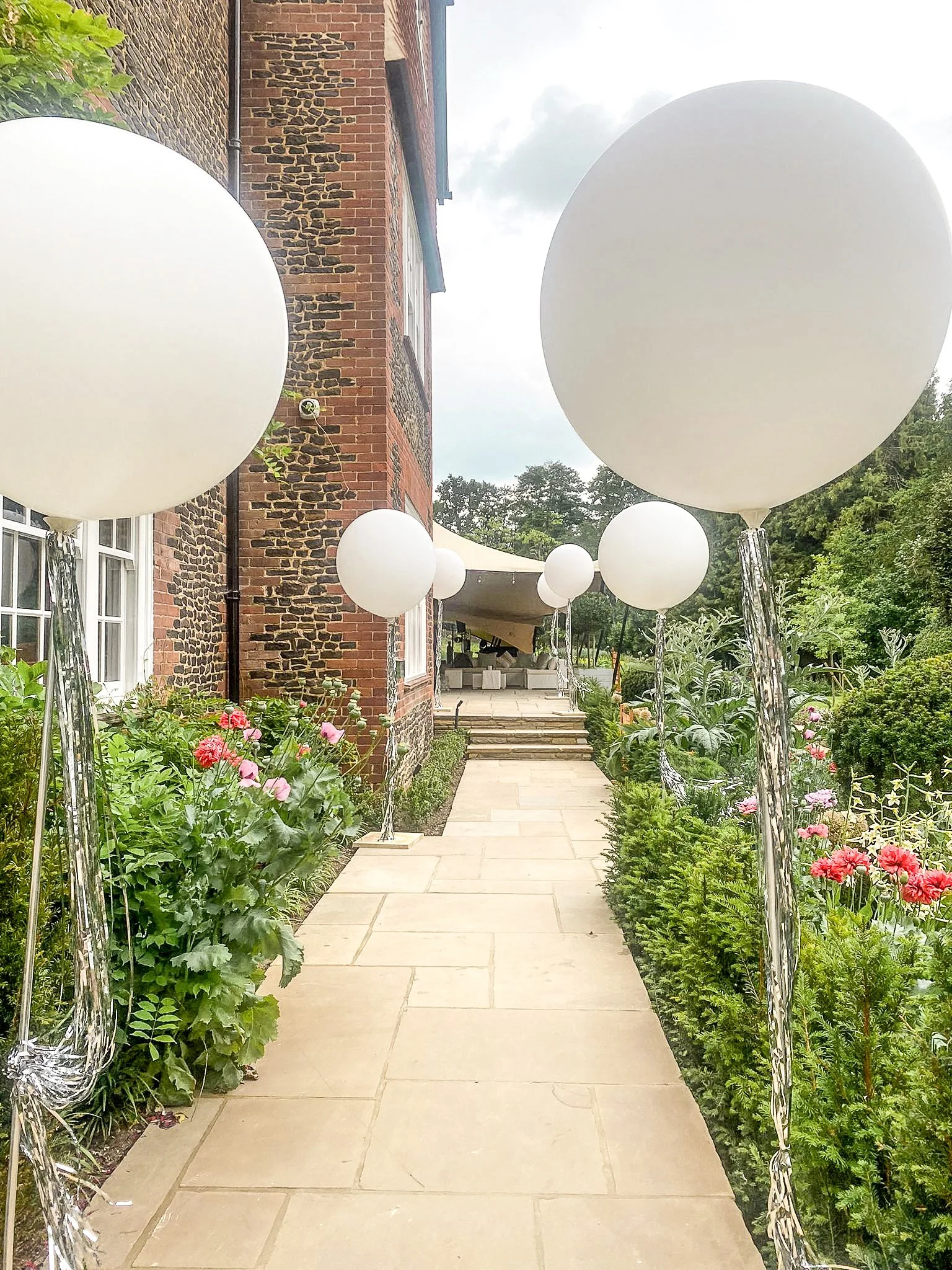 Wonder Events - Plume Giants (1).jpg