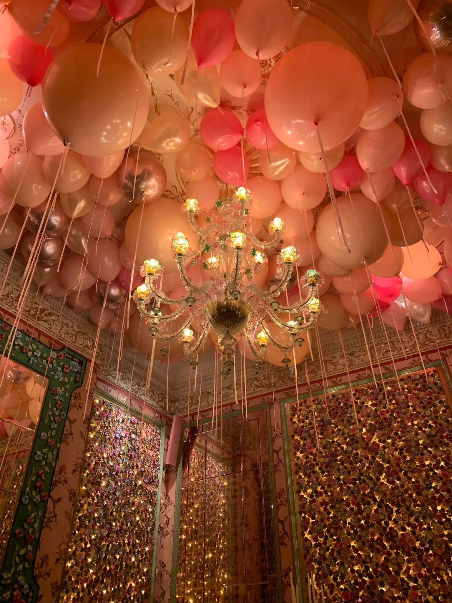 Balloon Ceiling, Flower Room Annabel's, Mayfair (3).jpeg