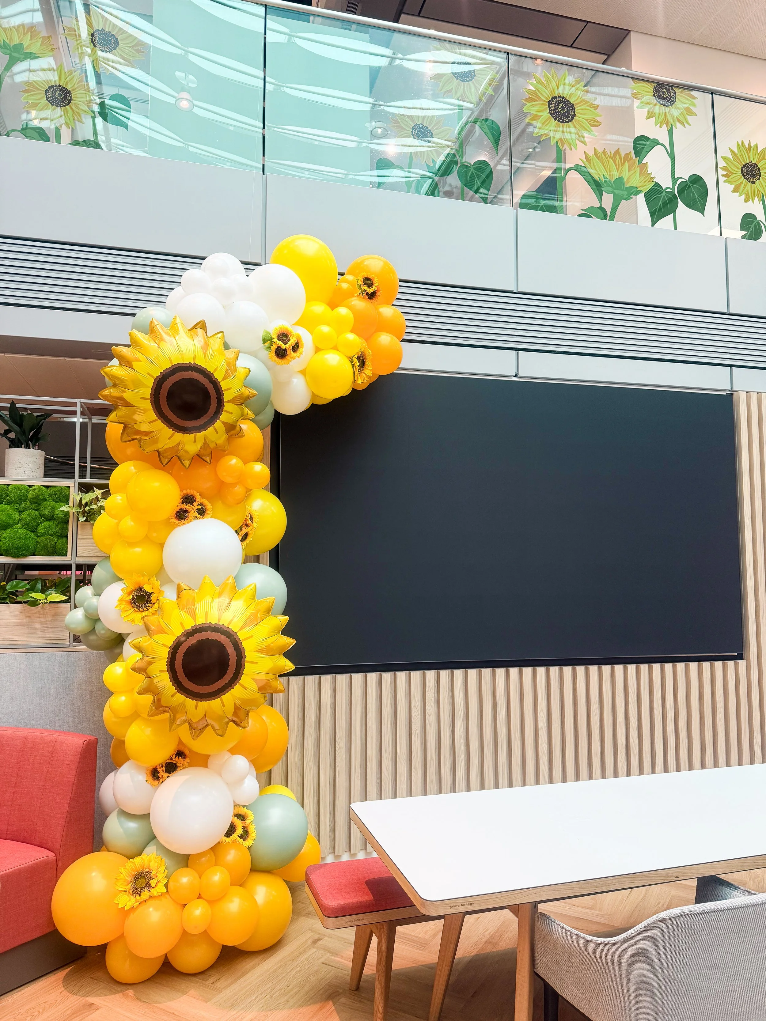 Sunflower Display Asym
