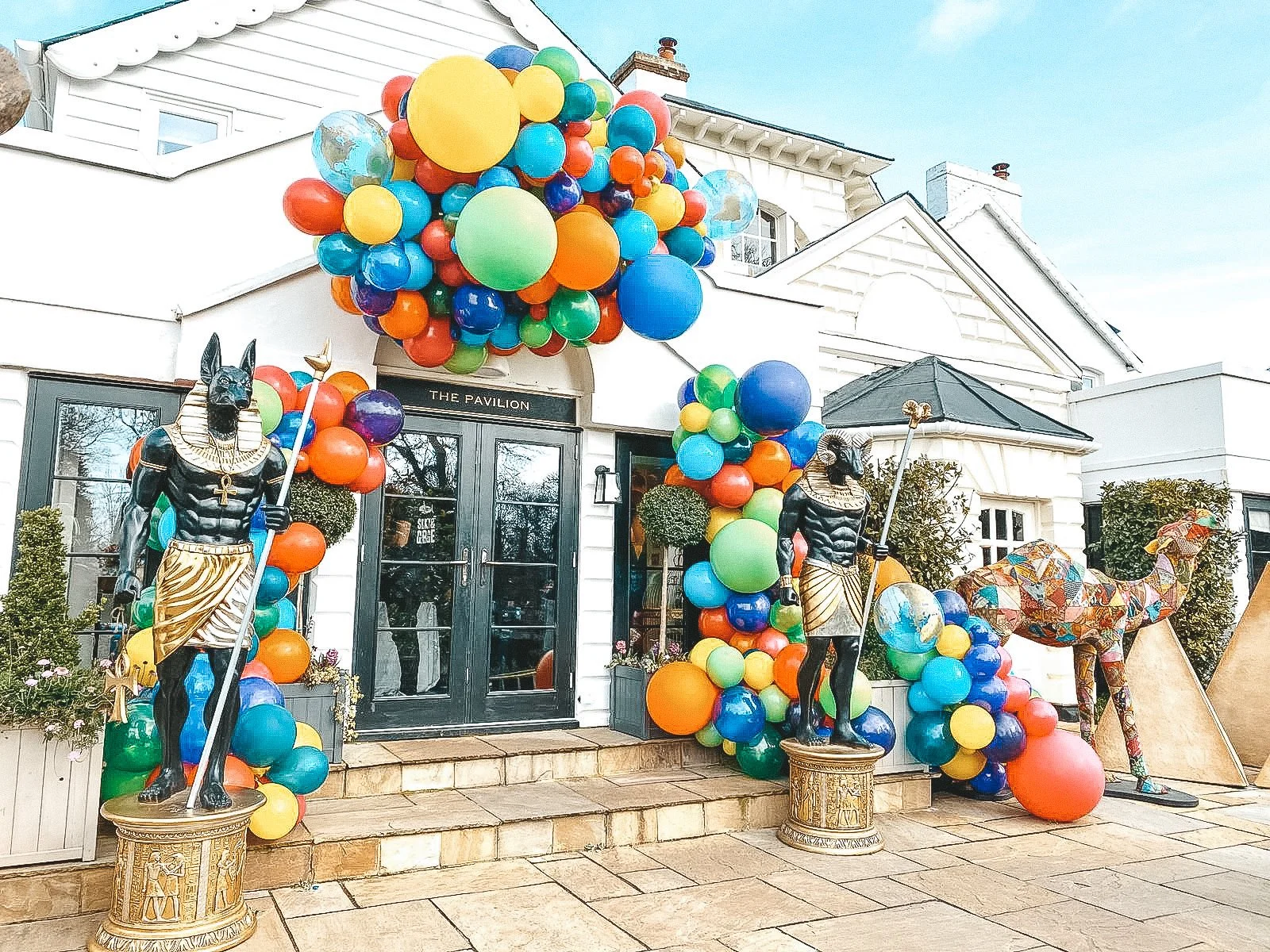 sharky and george monkey island (16).jpg