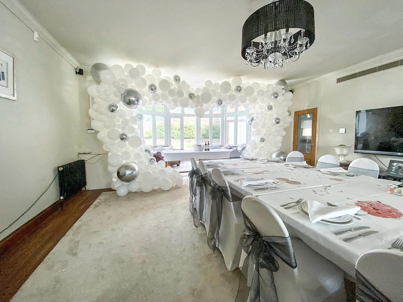 Essex Hen Party, White Arch (2).jpg