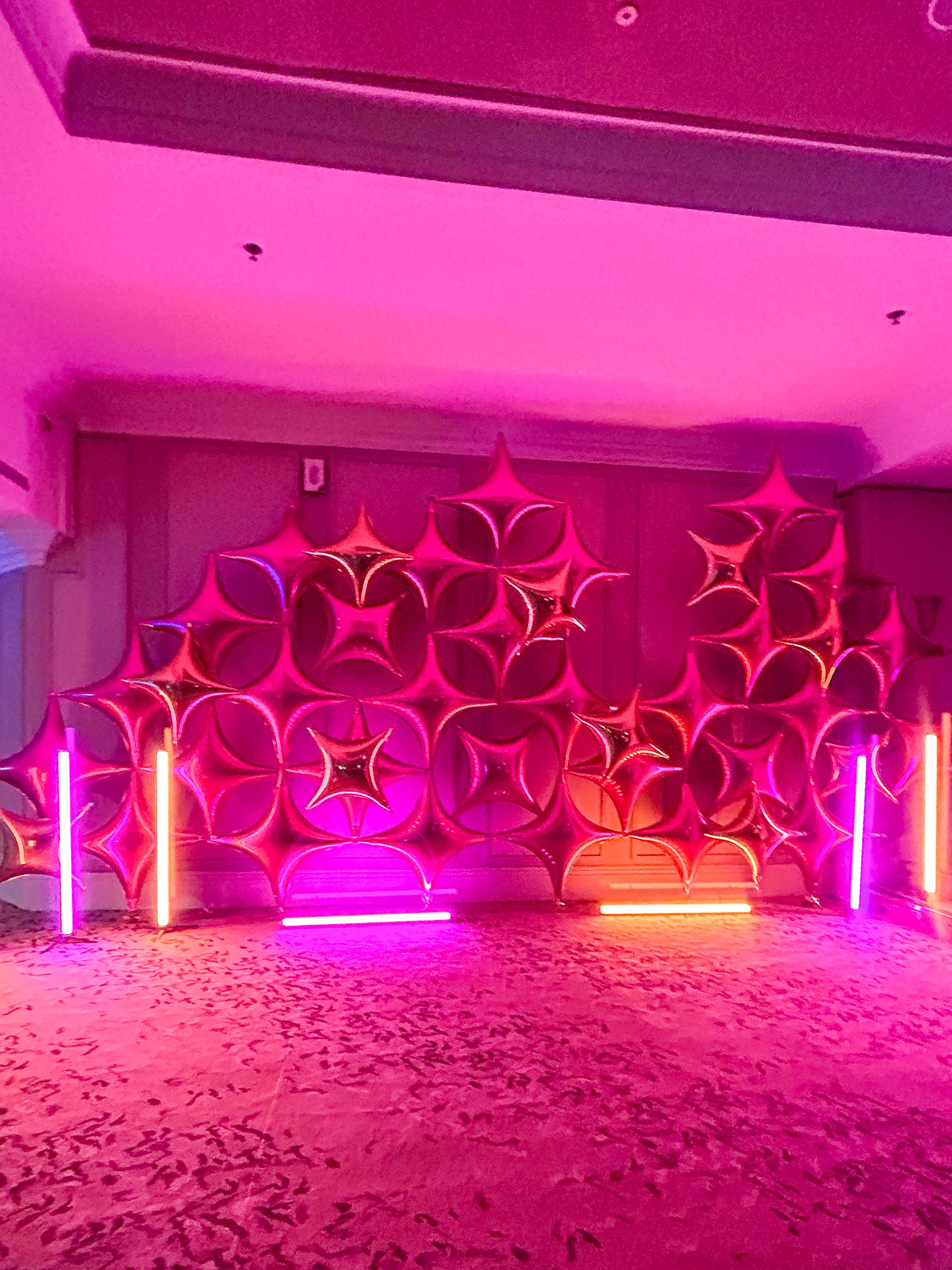 Performance Marketing Awards Grosvenor House Hot Pink Star Point Foil Installation Wall