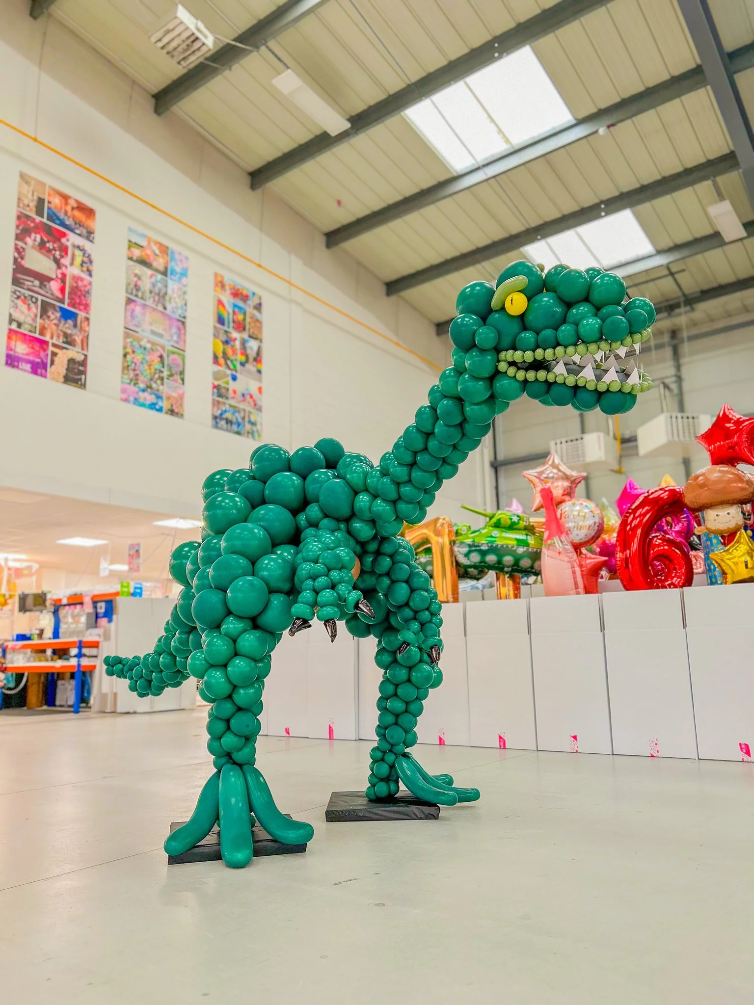 Jurassic World Party - Dinosaur