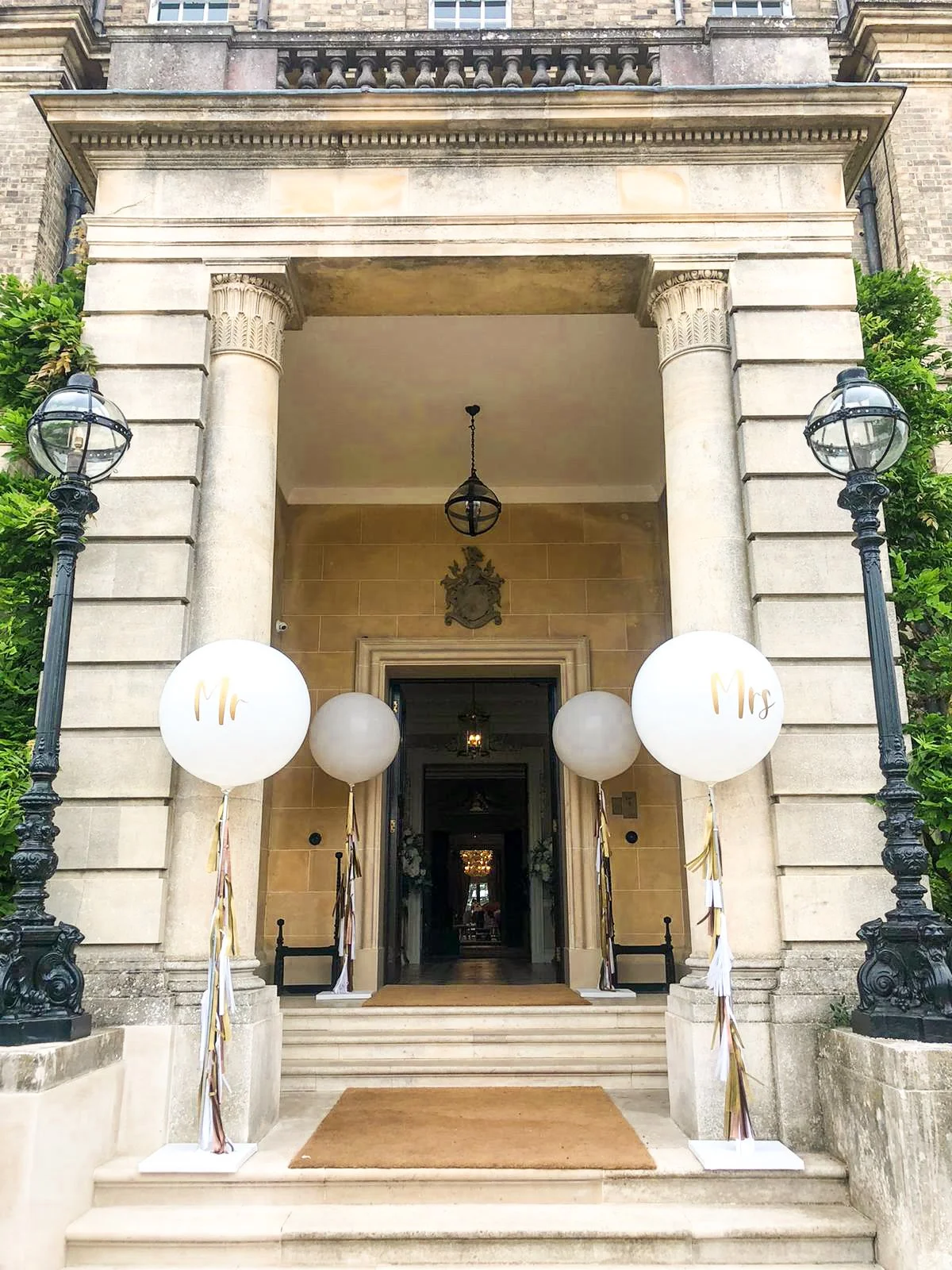 Hedsor June 2021 Fireplace Garland (3).jpg