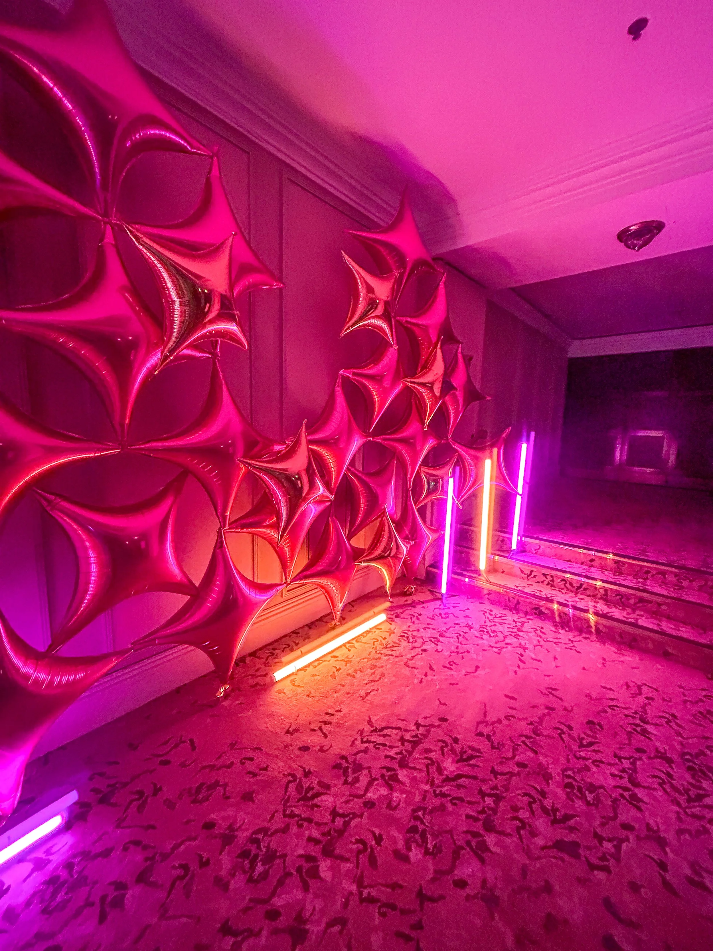 Performance Marketing Awards Grosvenor House Hot Pink Star Point Foil Installation Wall