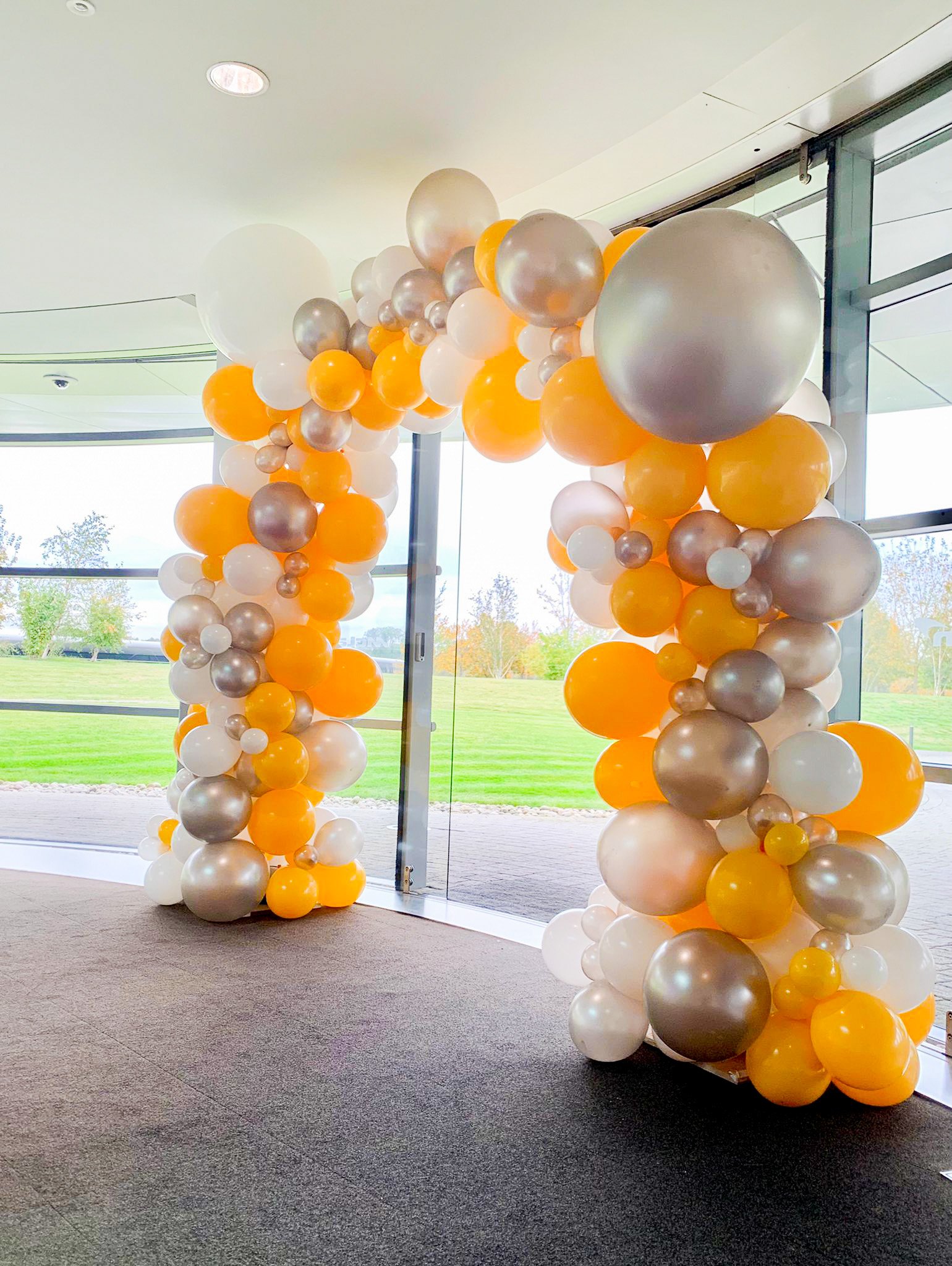 McLaren Balloon Arches (3).jpg