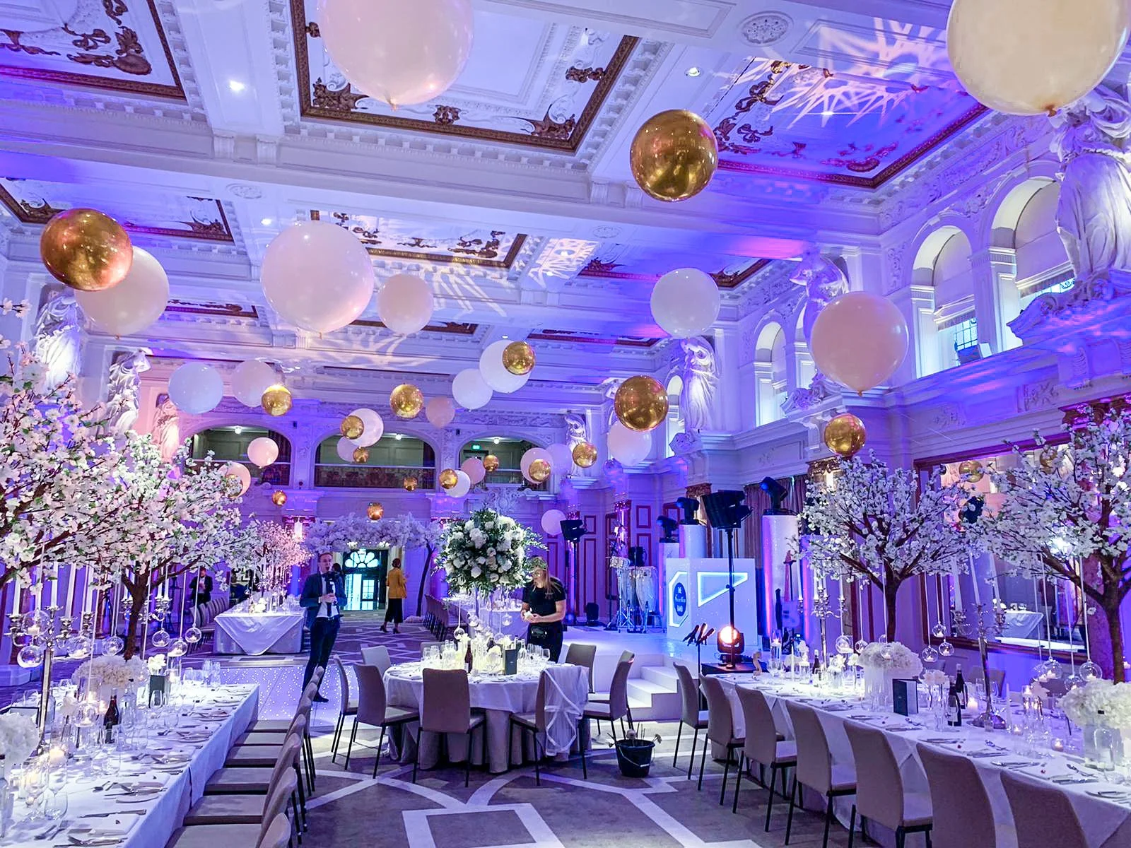 Kimpton Fitzroy - Suspended Ceiling Wedding (2).jpg