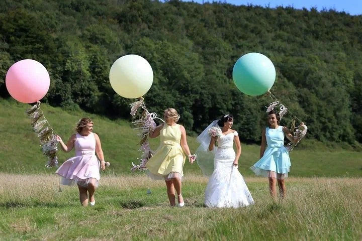 Bubblegum Balloons at Upwaltham Barns 8.jpg