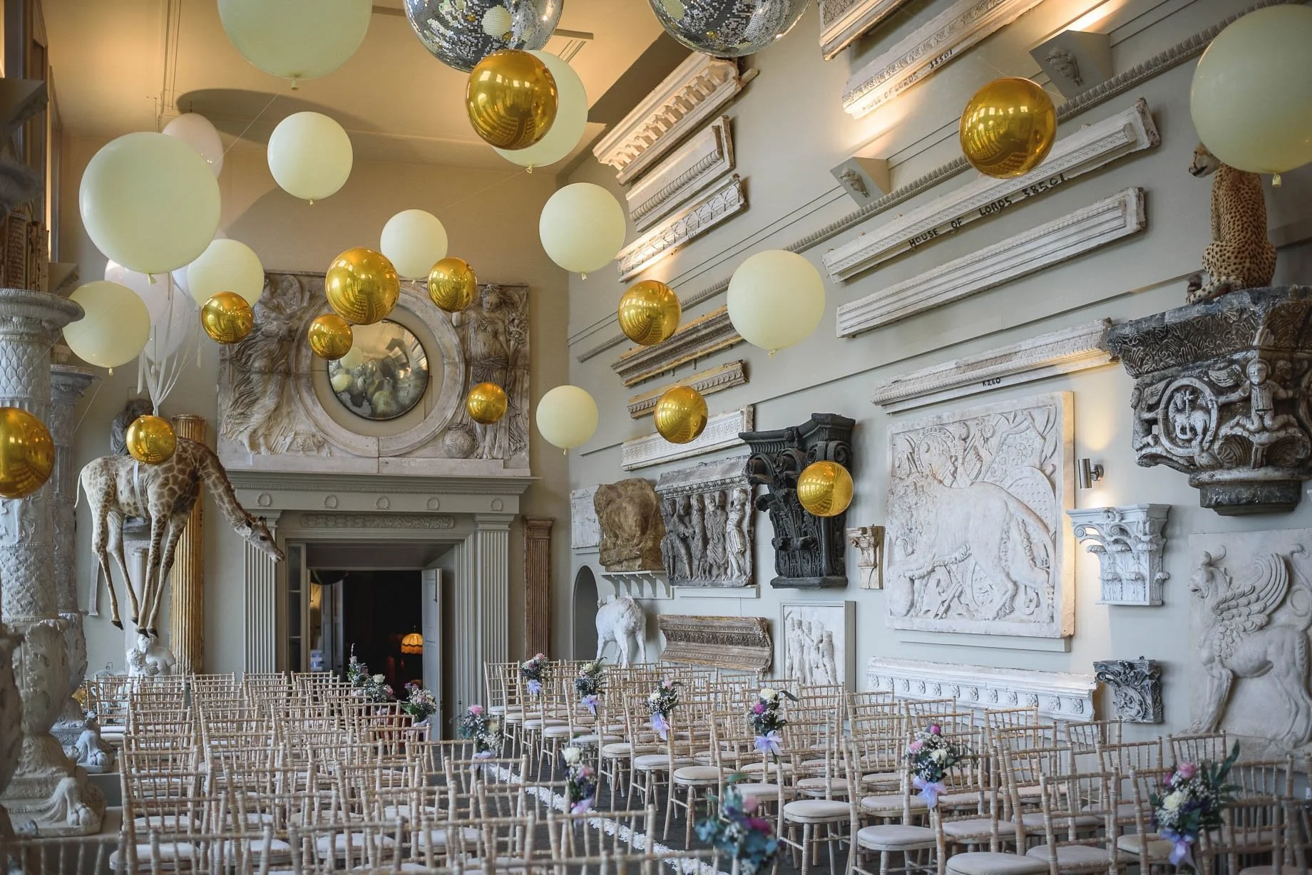 Bubblegum Balloons at Aynhoe Park, Guy Collier Photography 2 - Large.jpg