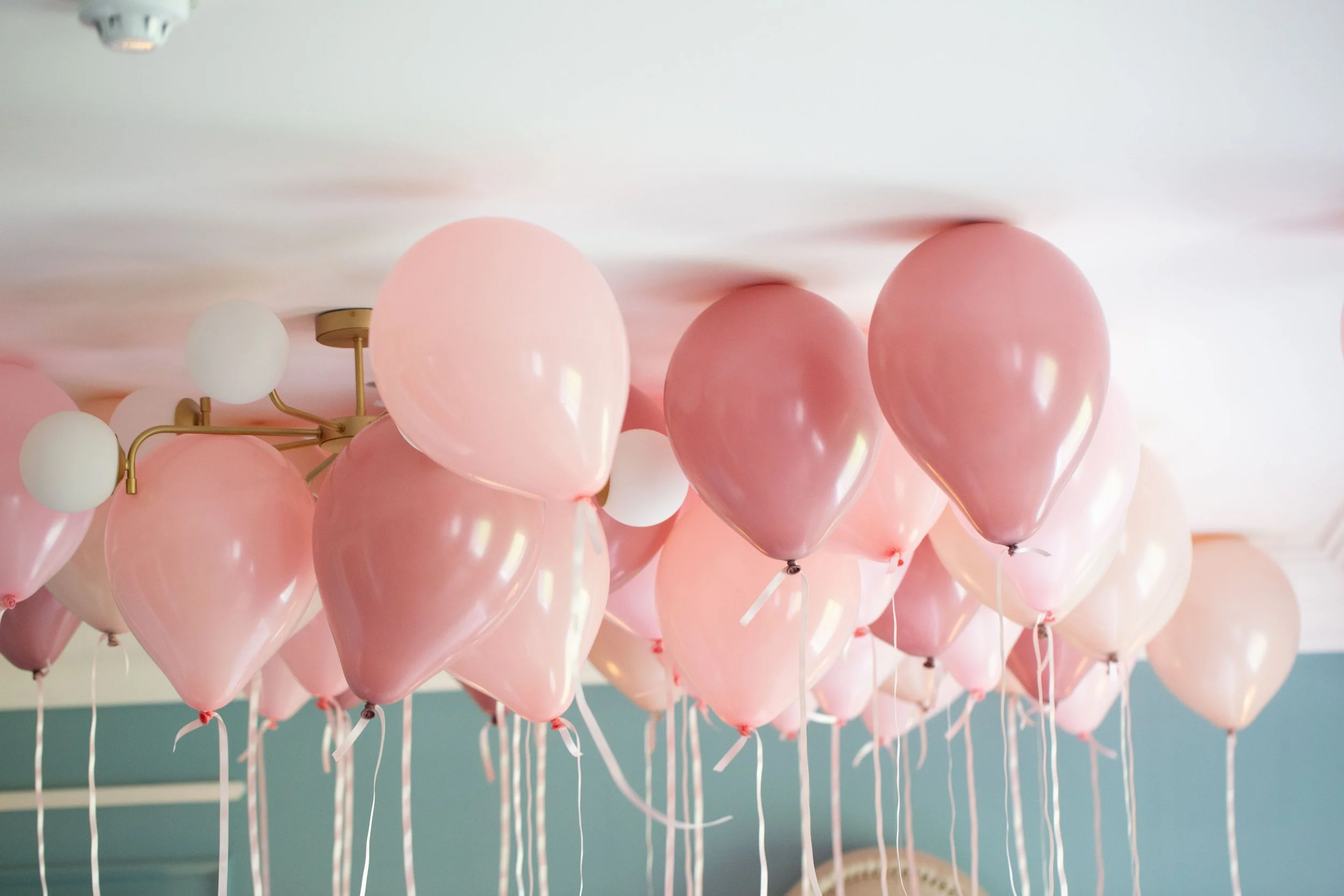 Bubblegum Balloons X Four Seasons Hampshire Photoshoot 17.jpeg