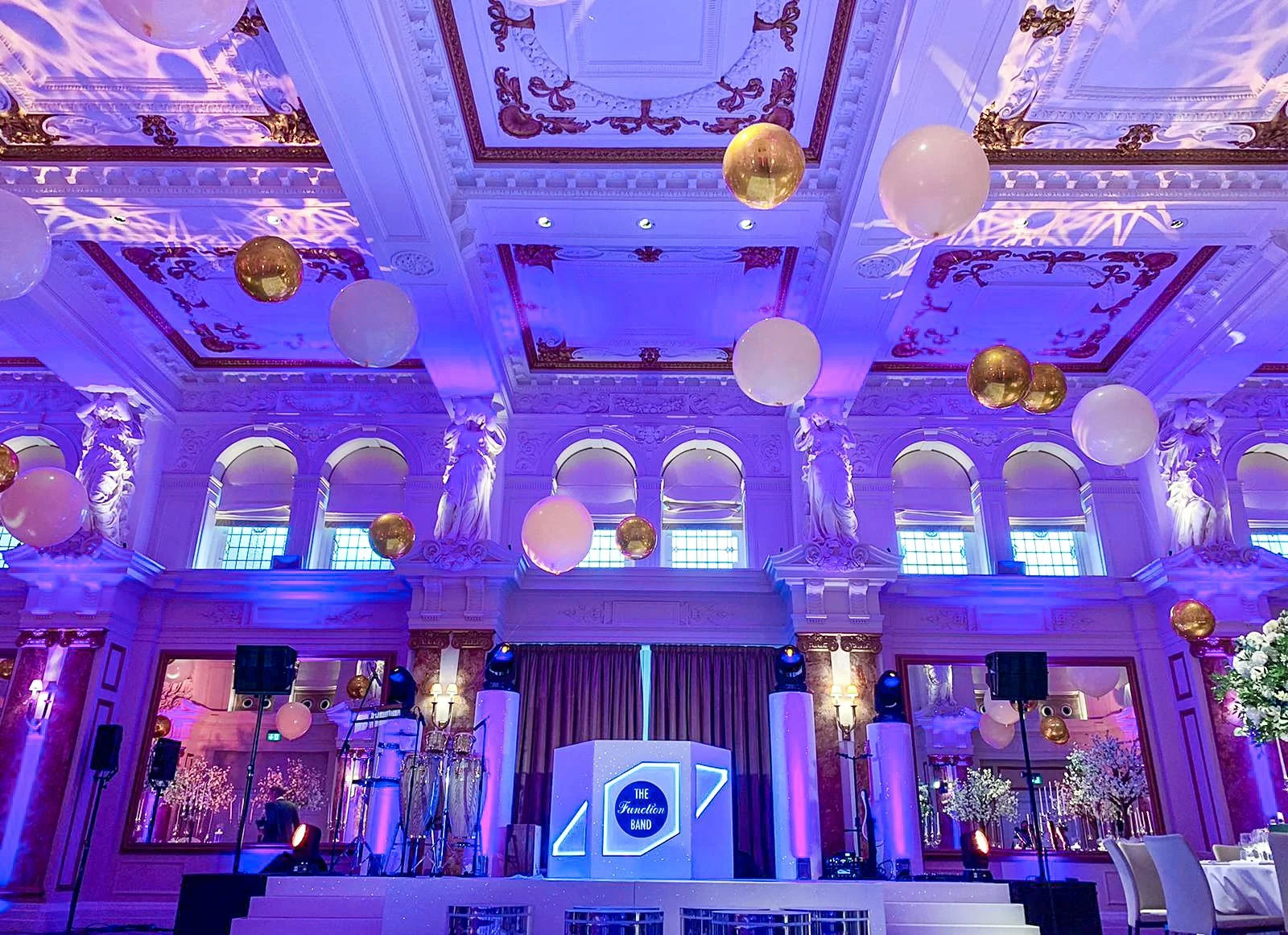 Kimpton Fitzroy - Suspended Ceiling Wedding (5).jpg