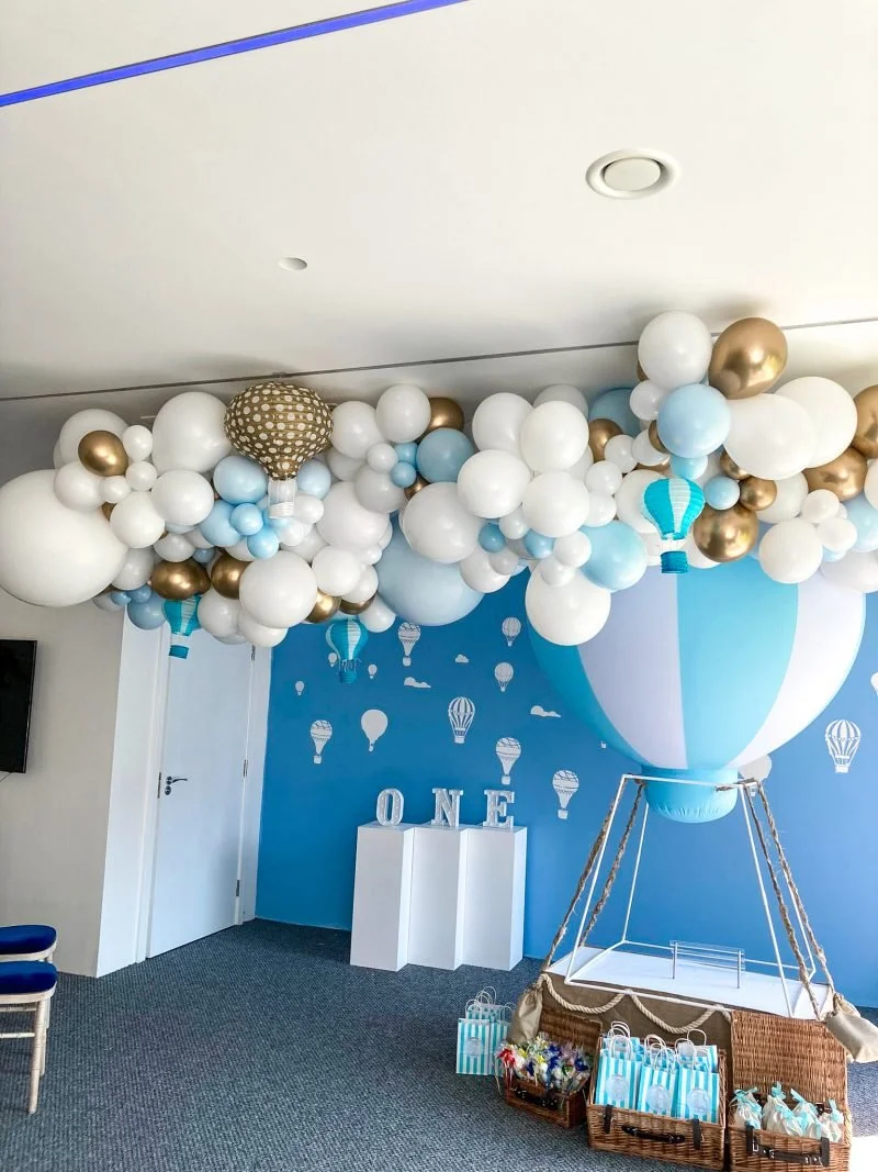 1st-Birthday-Hot-Air-Balloons-Mill-Hill-7-800x1067.jpg