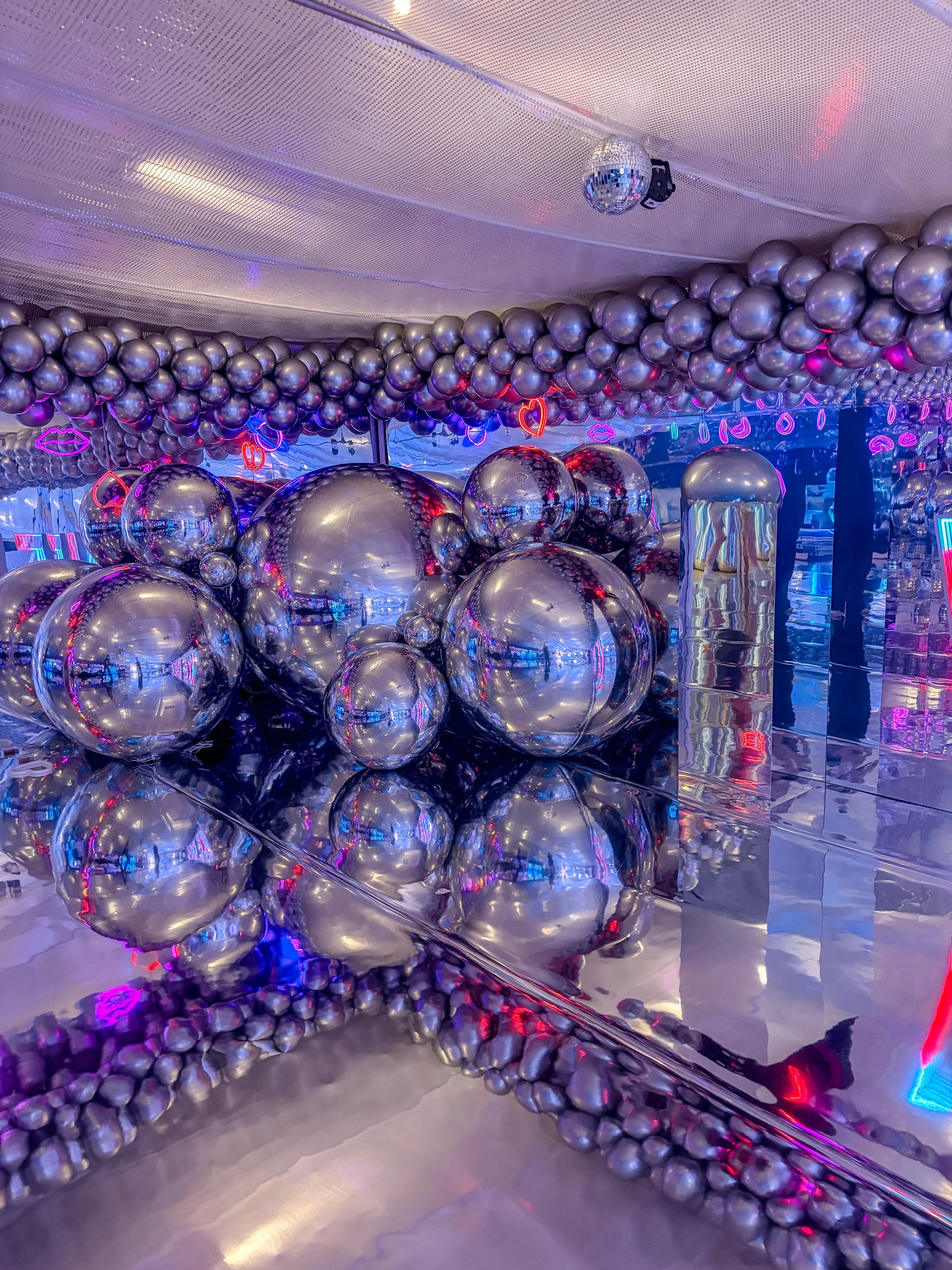 Silver Orbz Spheres 24m Garland Mirror The Sound Foundation