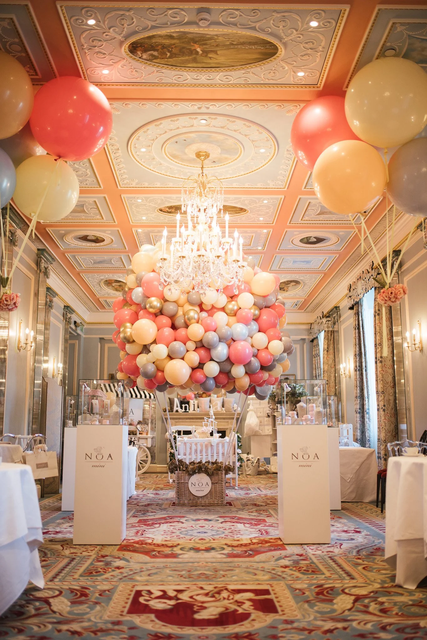 The Lanesborough - Gender Reveal Hot Air Balloon