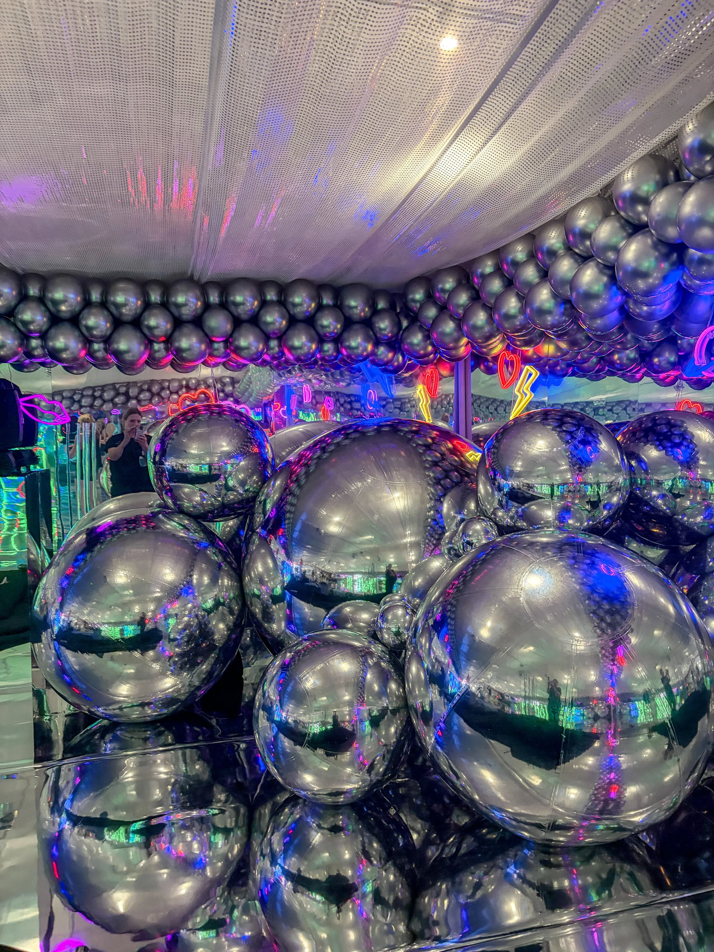 Silver Orbz Spheres 24m Garland Mirror The Sound Foundation