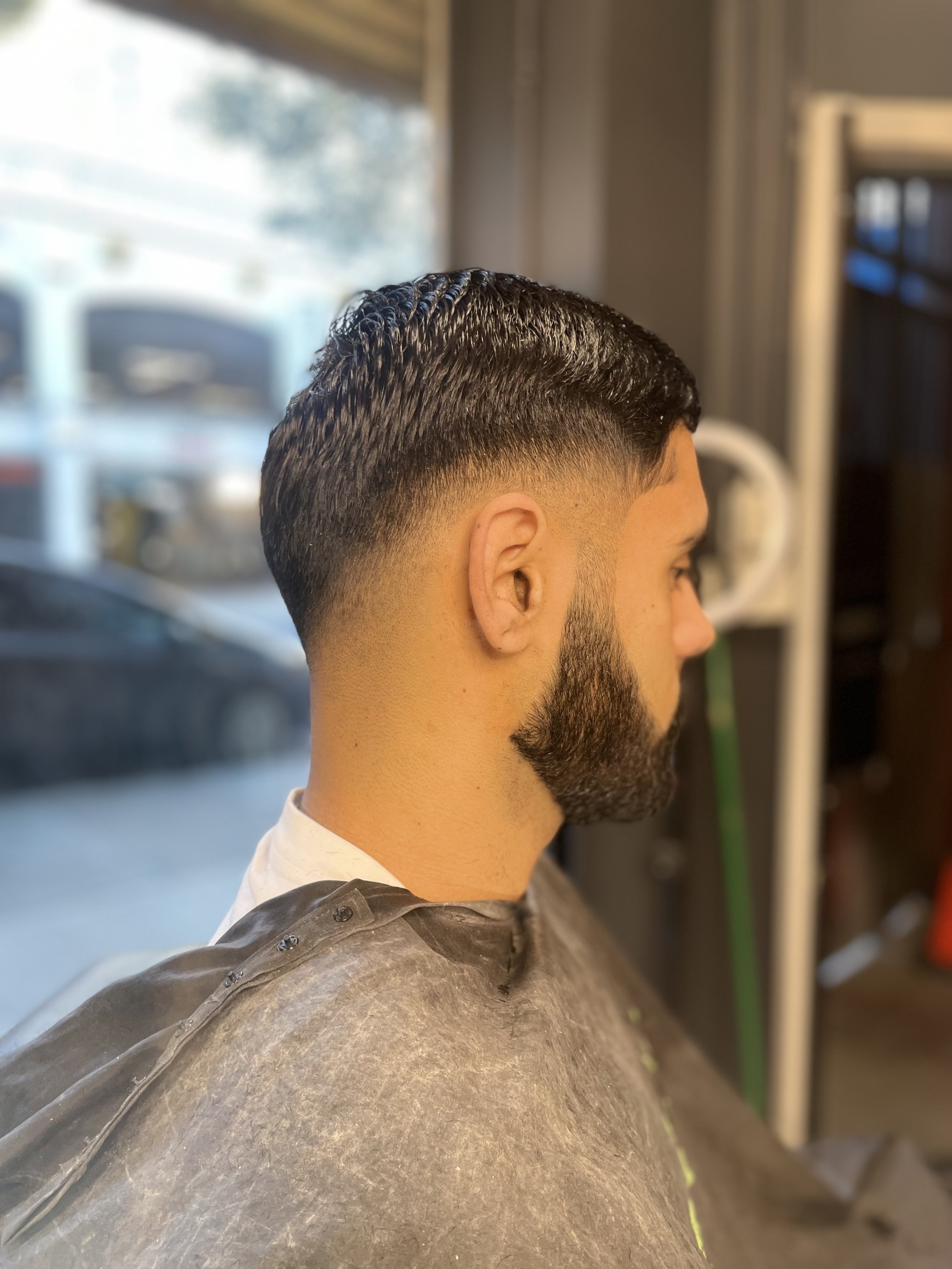 Barbershop Open Late in San Francisco