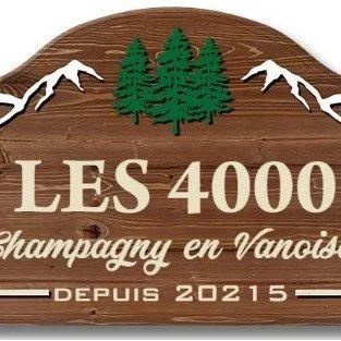 ☀️ Et si cet &eacute;t&eacute;, vous troquiez la serviette de plage contre un sentier de montagne ?
Je vais vous dire un truc qui va peut-&ecirc;tre vous surprendre : les vacances &agrave; la montagne en &eacute;t&eacute;, c&rsquo;est MOINS CHER que 