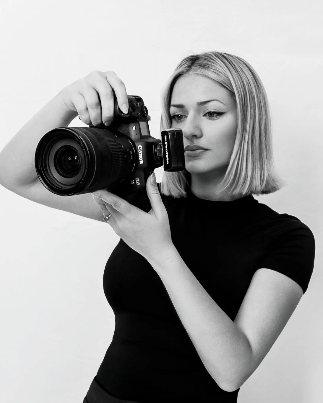 Lizzy clough photography photographer photo editor retoucher ai artist