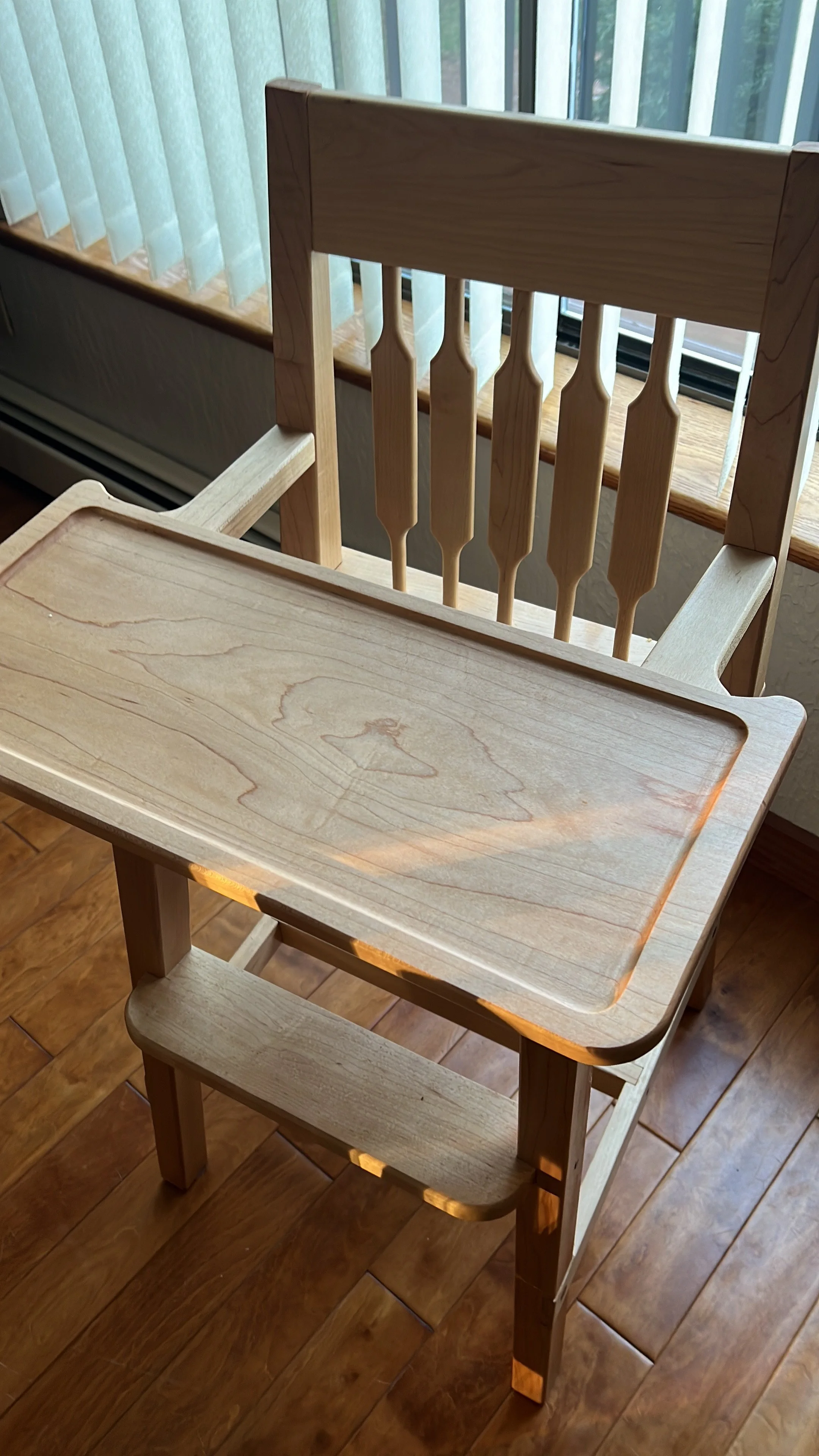 Classic High Chair - Maple