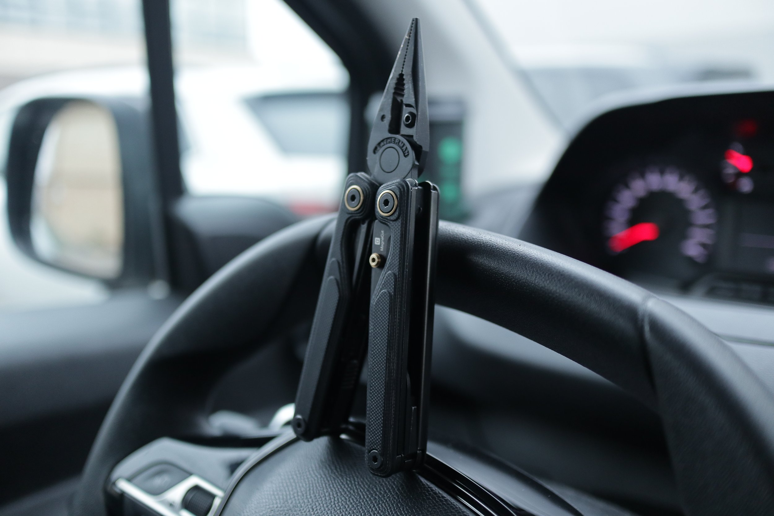 Leatherman Alpha Obsidian