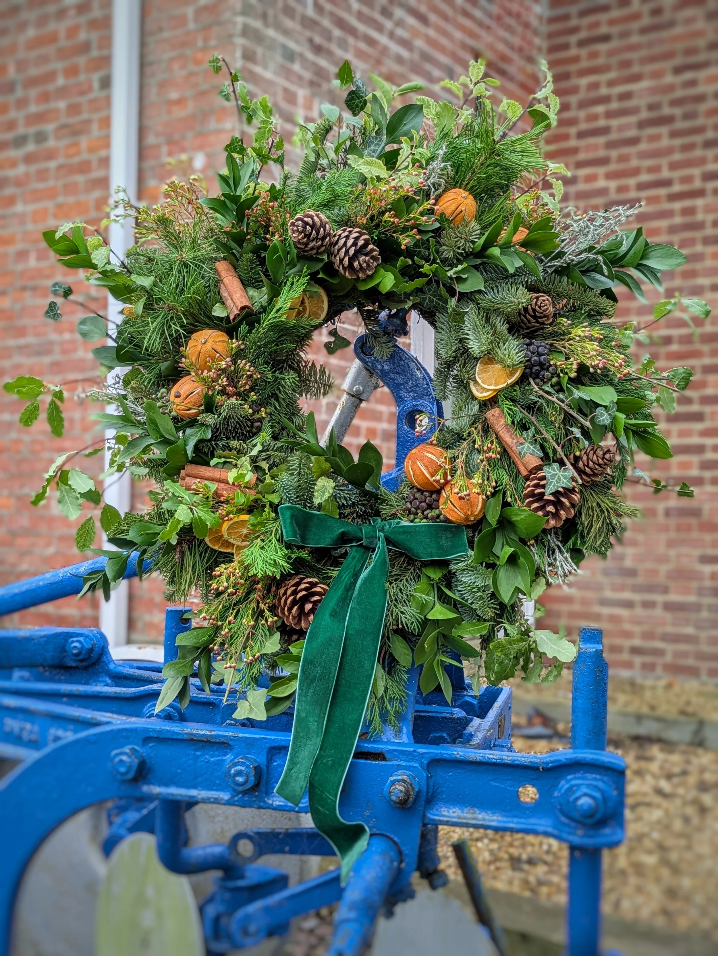 Dried orange and cinnamon Christmas Wreath - hand-crafted - Bespoke - Festive Wreath - Christmas foliage - Christmas decoration - Salisbury - New Forest - Hampshire