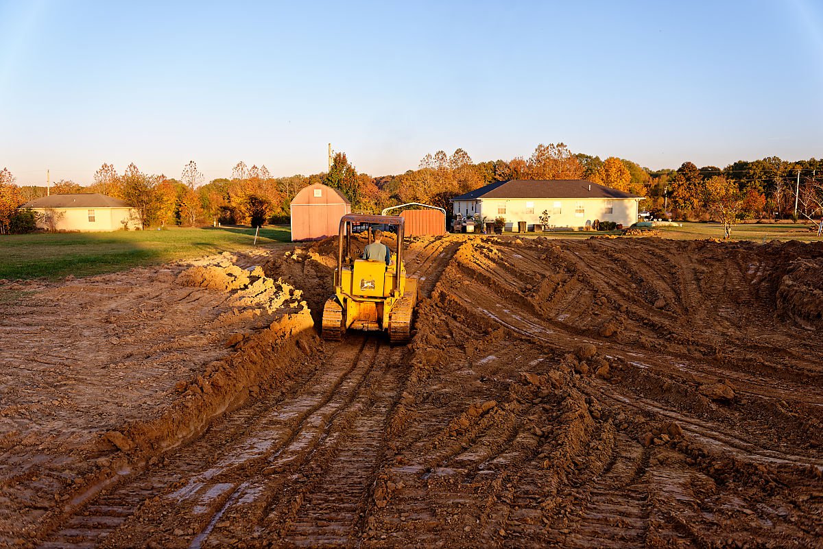 Shop pad excavation in Vilonia, AR