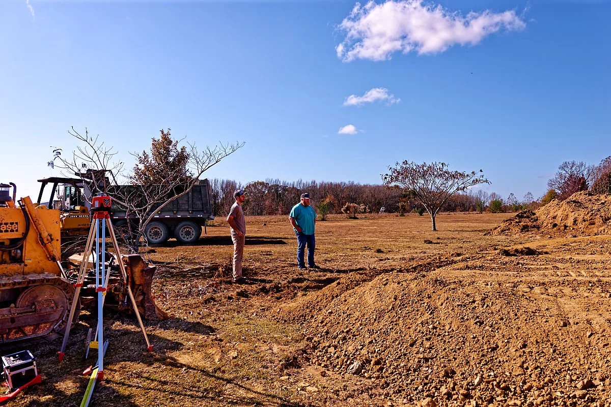 Dump Truck in Vilonia, AR