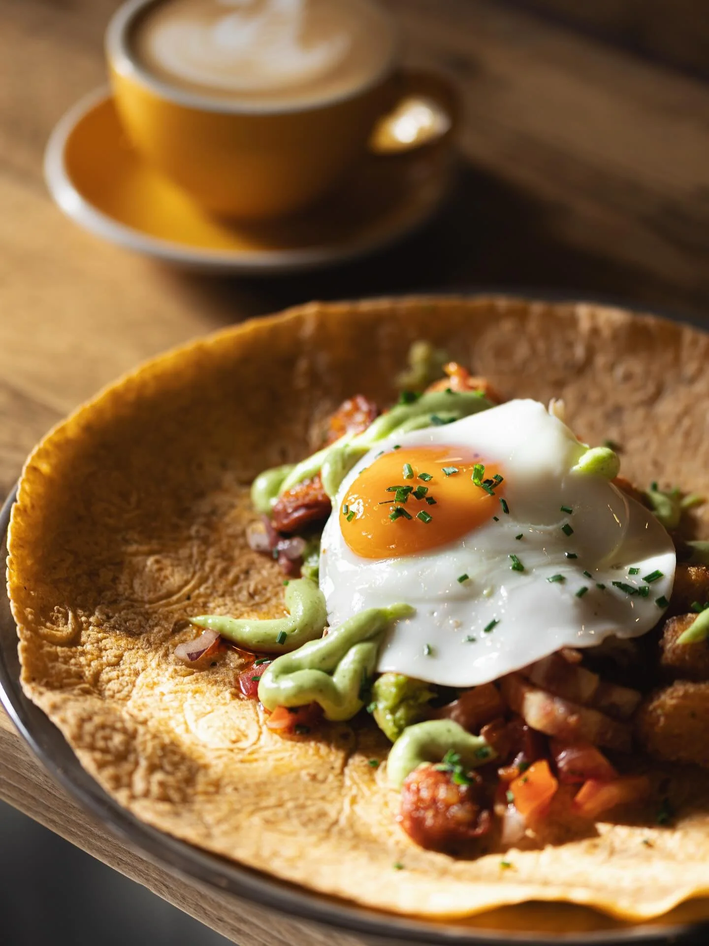 How do you like your eggs in the morning? 💛

We like ours sunny side up on an open breakfast wrap, served with a smile and accompanied by an @ascapartcoffee flat white ☀️ 

Mettricks has been serving Southampton&rsquo;s top brunch since 2013. This m