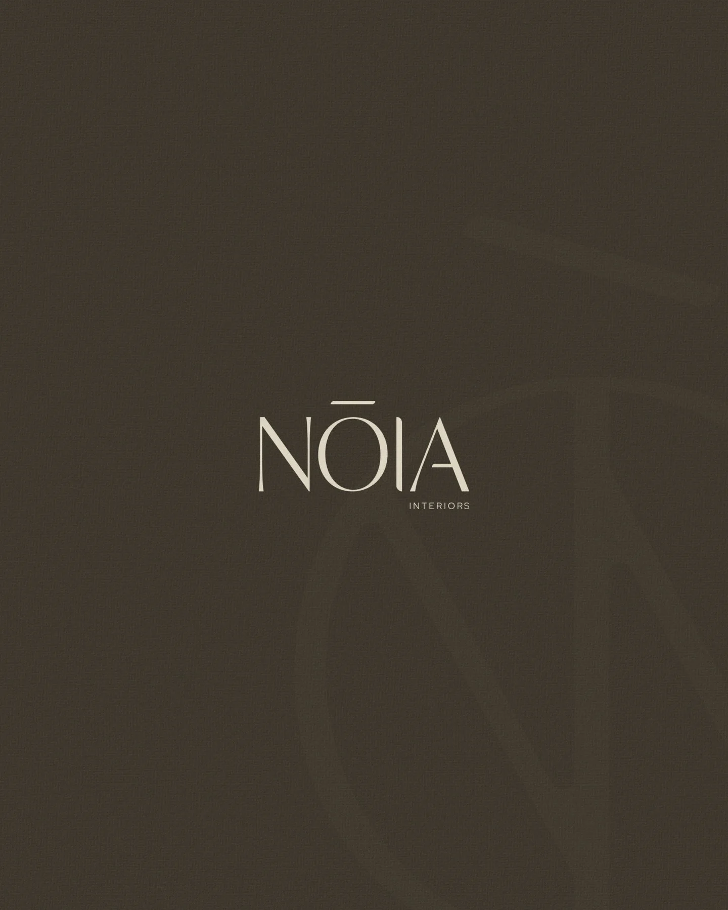 The Rebrand 🤍

Nieuwe look, nieuwe naam, dezelfde high-end visie.

Voor @noiainteriors vertaalden we Rach&egrave;l&rsquo;s signatuur naar een visuele identiteit die net zo verfijnd is als de interieurs die zij cre&euml;ert. Samen werkten we aan de k