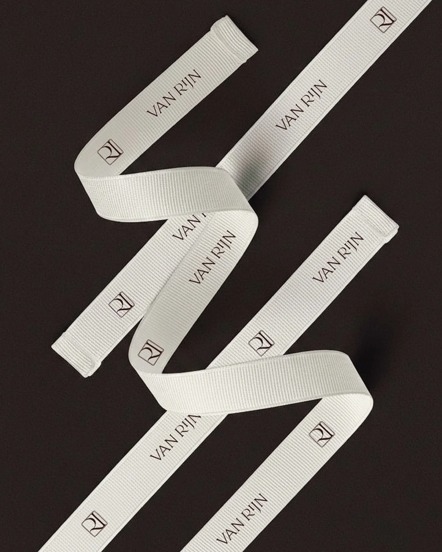 Favoriete momenten van februari 
01 leuke projecten 🤎
02 dagje weg 
03 bruiloft van mijn nicht 
04 launching tomorrow 👀
05 de ube trend uitproberen &amp; dat was een mega yes! 
06 leuke nieuwe opdrachten binnen gekregen deze maand
07 als space girl