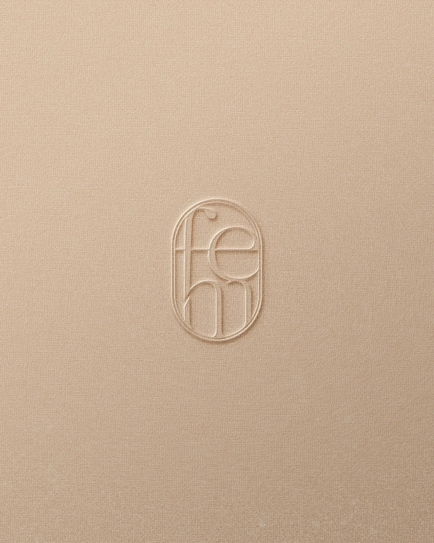 New branding for @femeindhoven 🤍

Samen met Fem hebben we een identiteit gecre&euml;erd die draait om het doel achter elke behandeling: vrouwen laten vertrekken als een sterkere versie van zichzelf. Dit hebben we vertaald naar de tagline WOMAN / WOM