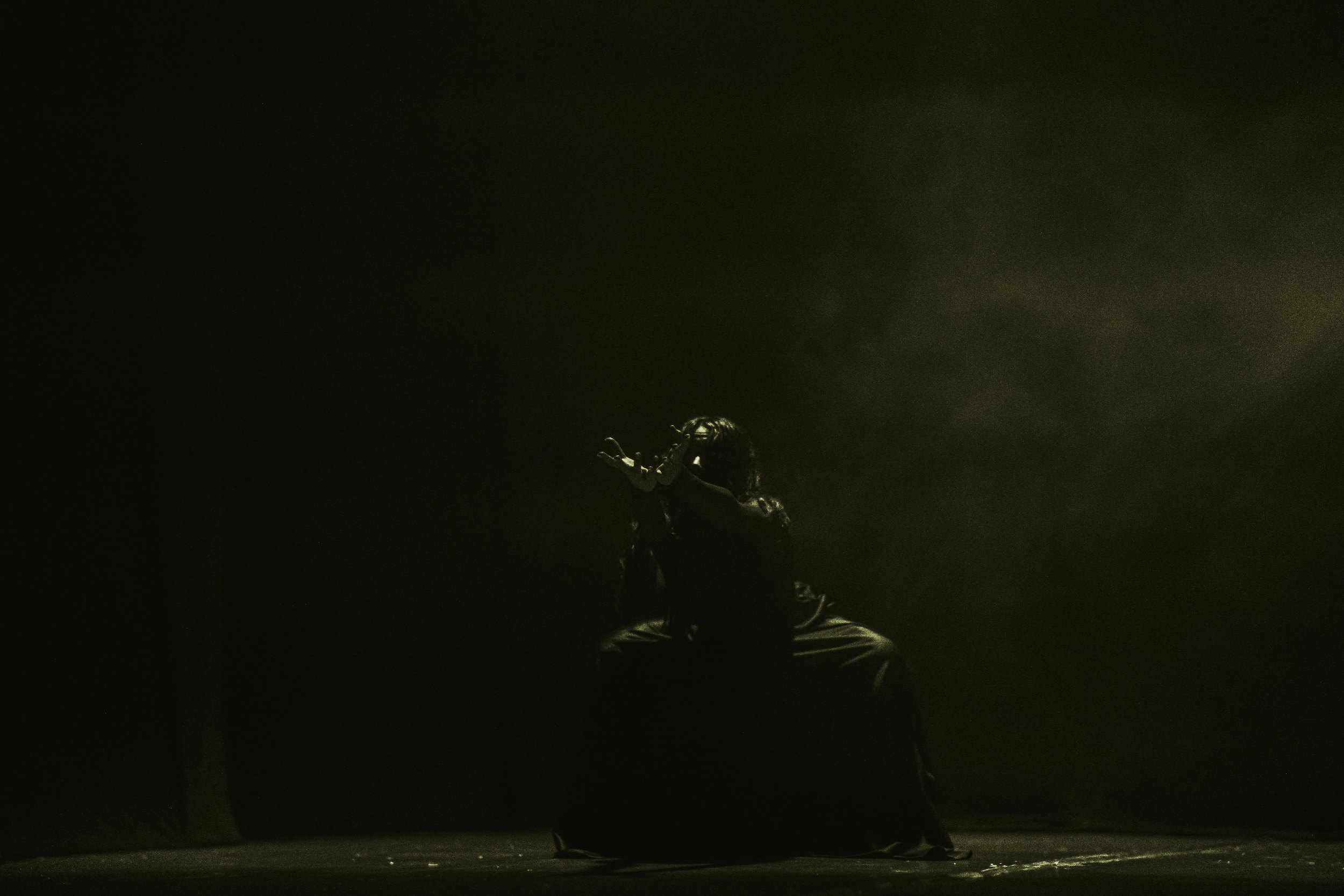 No Commitment to Authenticity