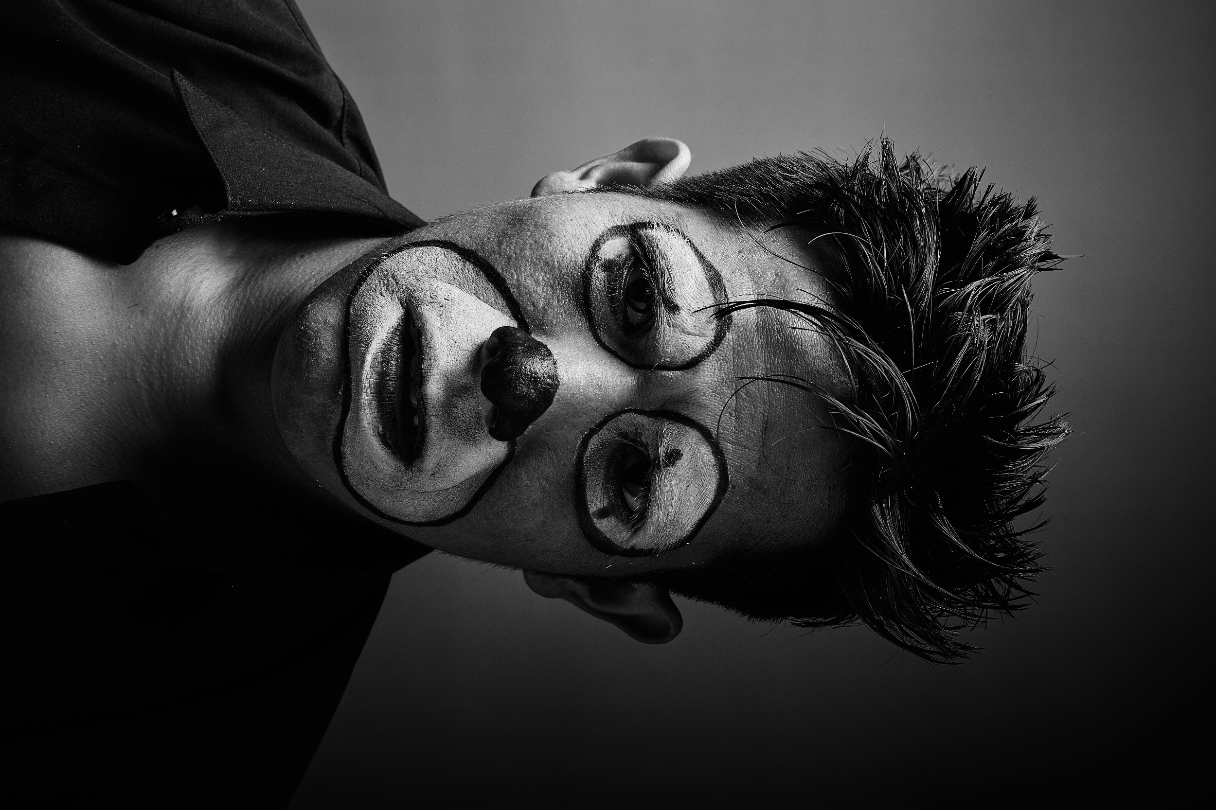 In the Brittle Intimacy of a Crystal Gaze