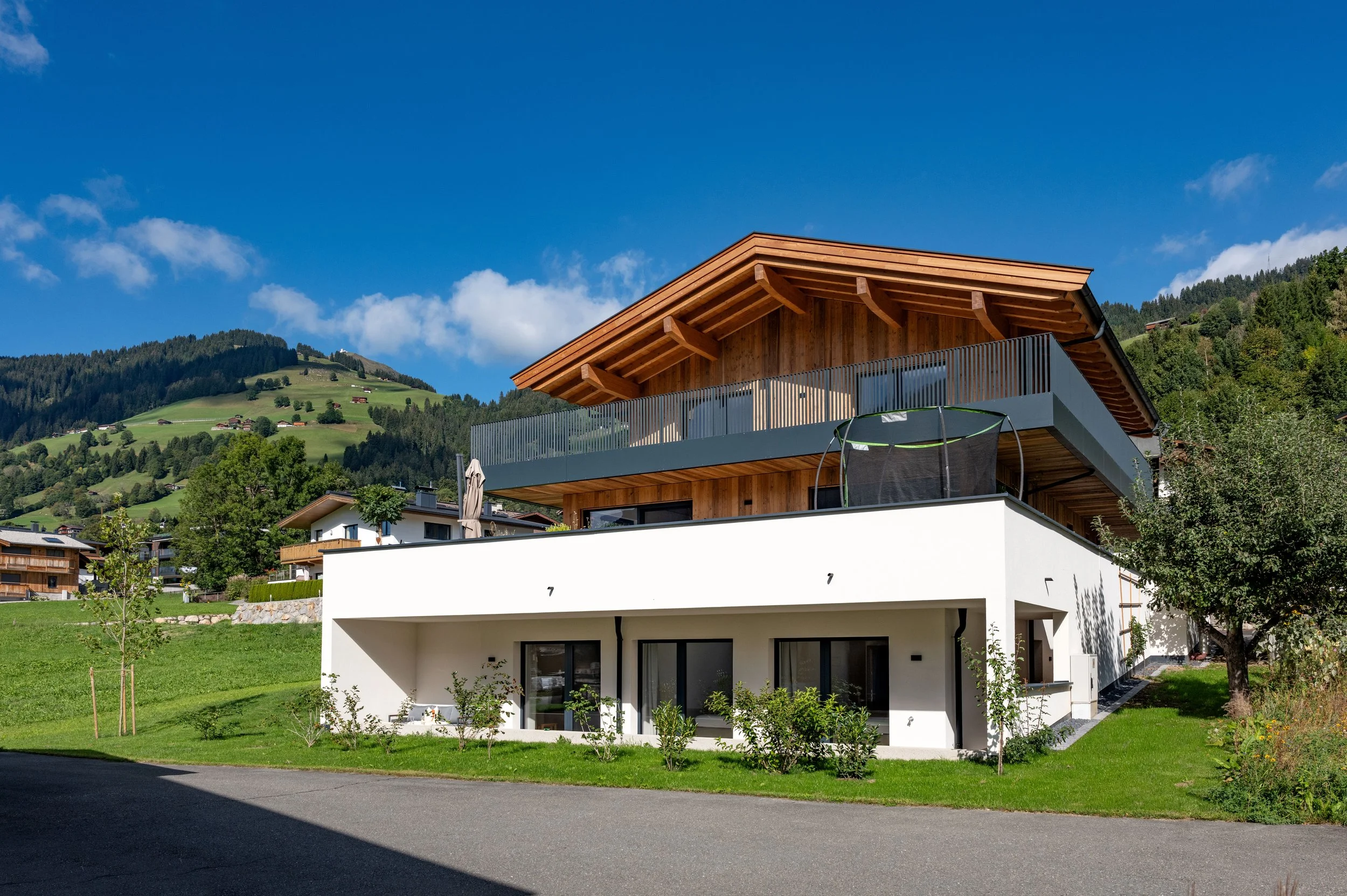 Villa Sonnberg, Appartement, Neubau, Brixen im Thale, Tirol, Sonnige Lage, Private Eingang