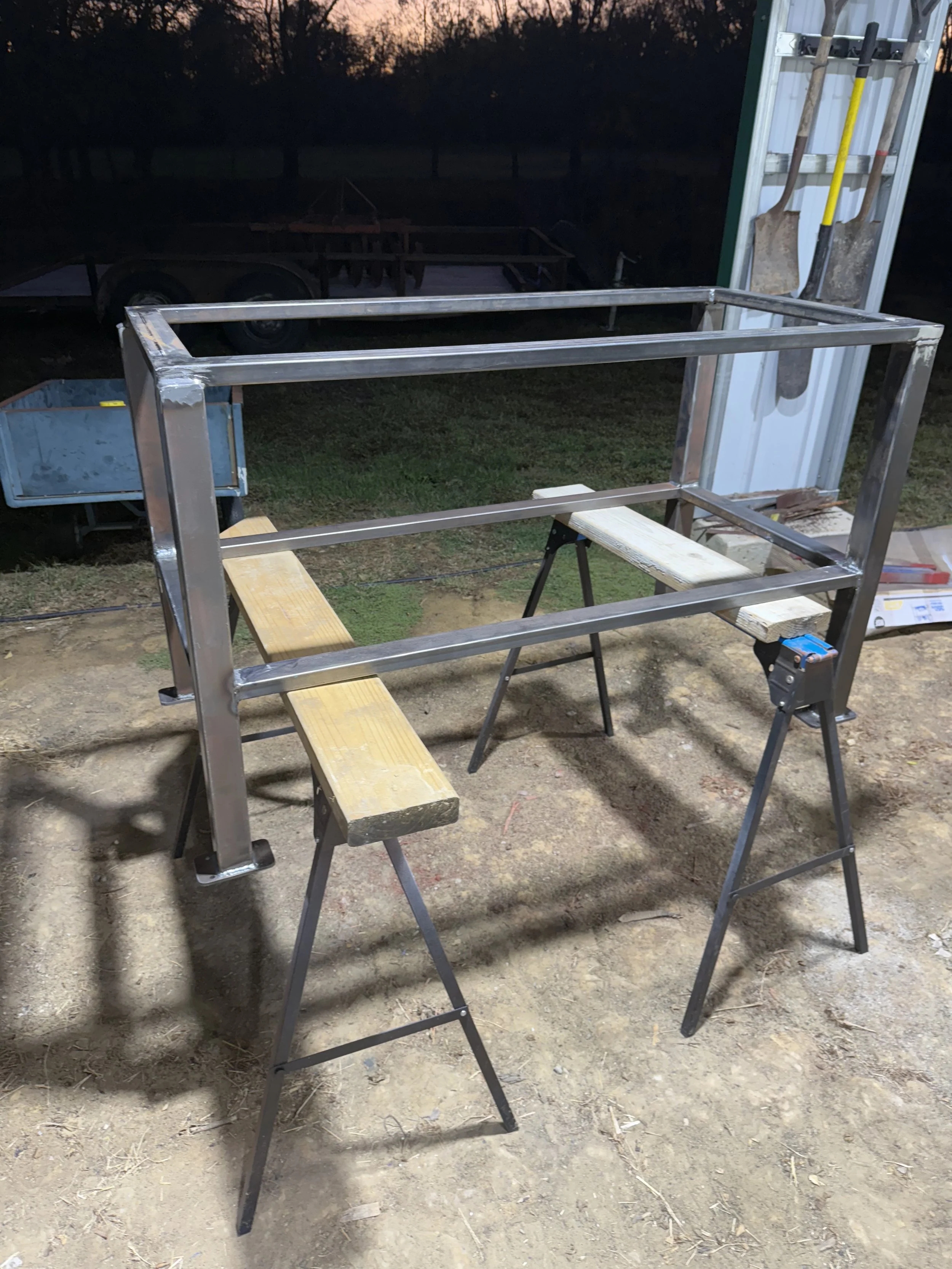 Preping for painting of the welding table frame
