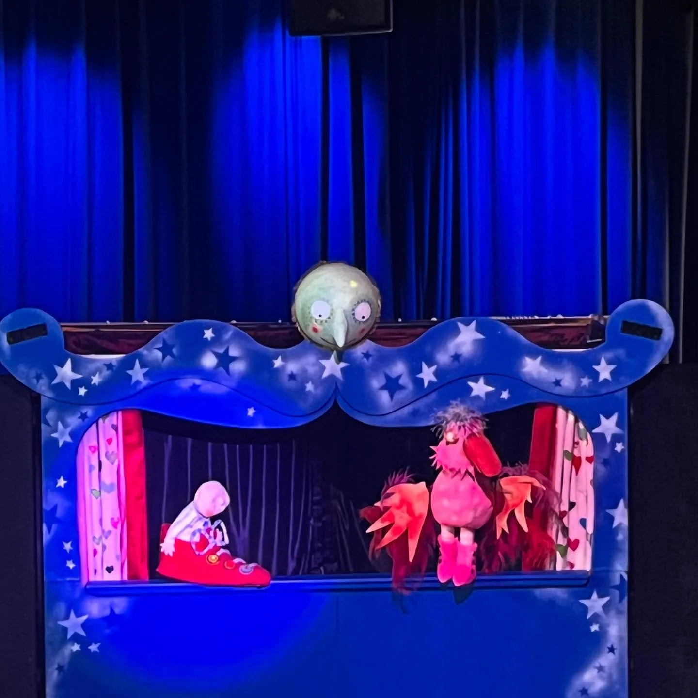 Colour palette of the day with @longnosepuppets