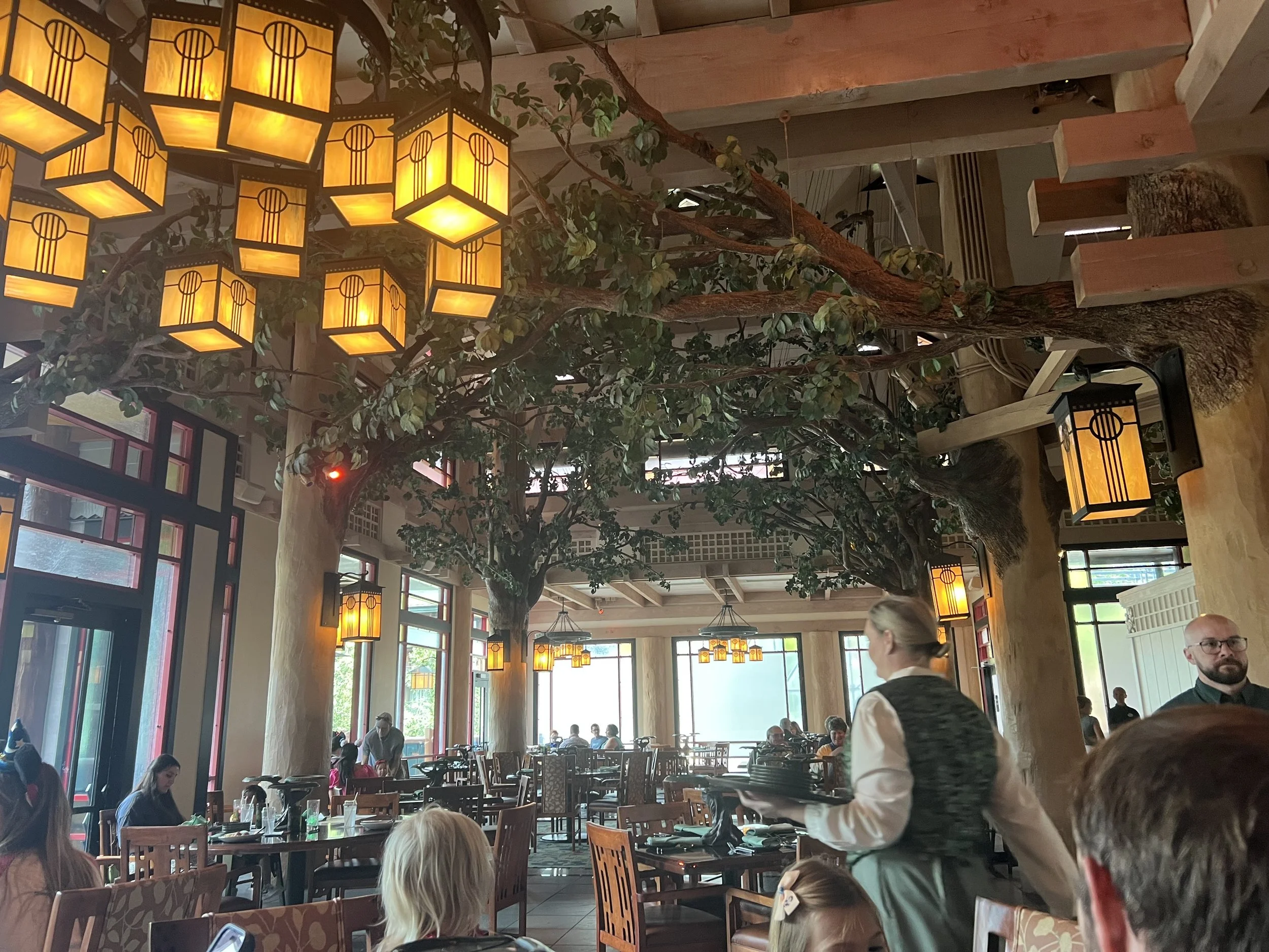 Snow White Restaurant.jpg