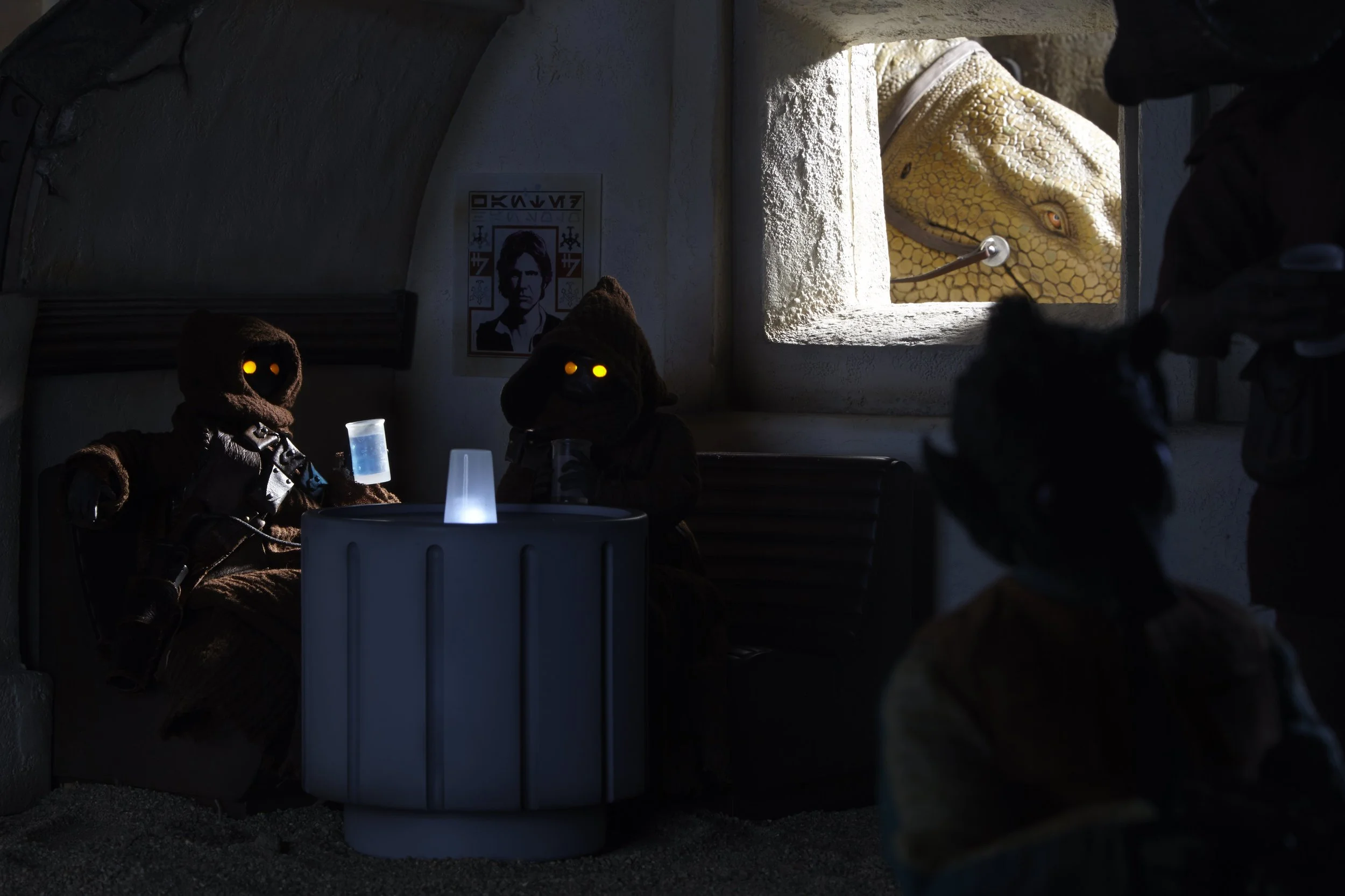 Jawas_Cantina_Dewback_1.jpg