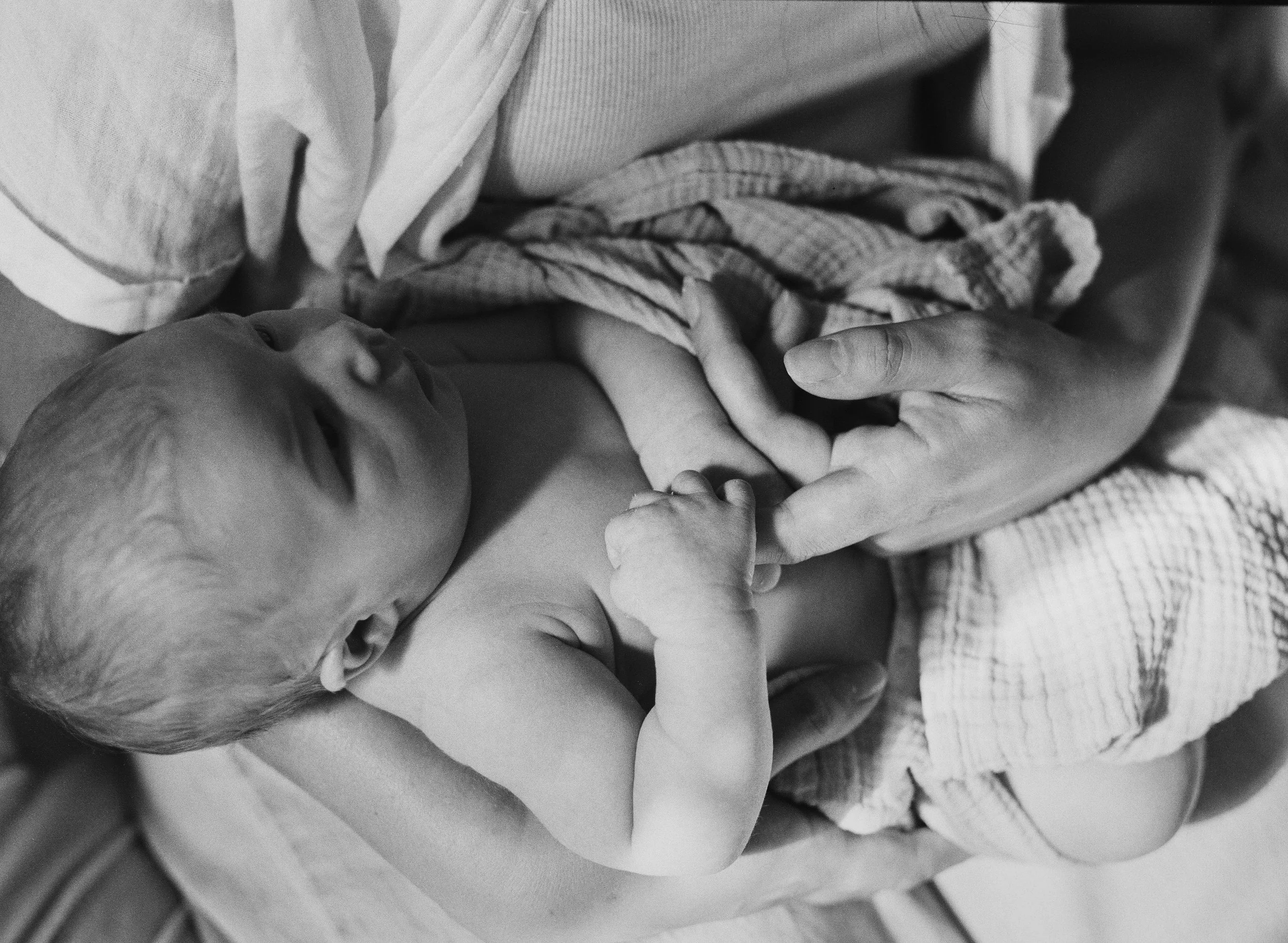 2025-09-Pickett-Family-Newborn-120mm-Film-01.jpg