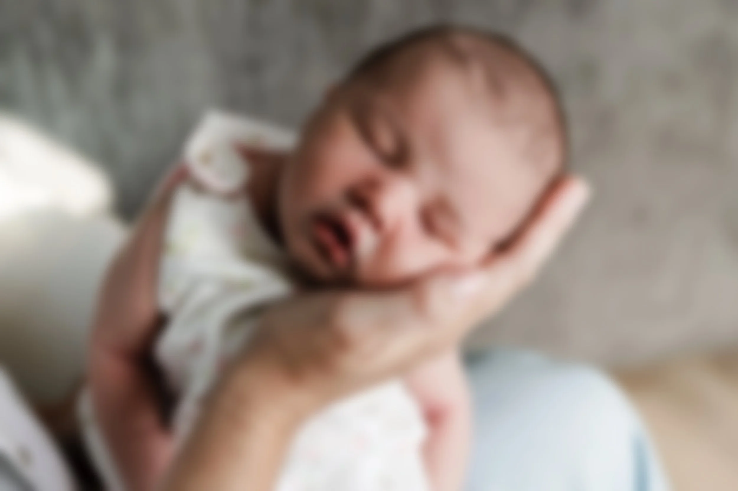 newborn baby sleeping in mother's hand, clarksville tn, photographer, affordable, family photographer, lifestyle family photographer, nashville tn