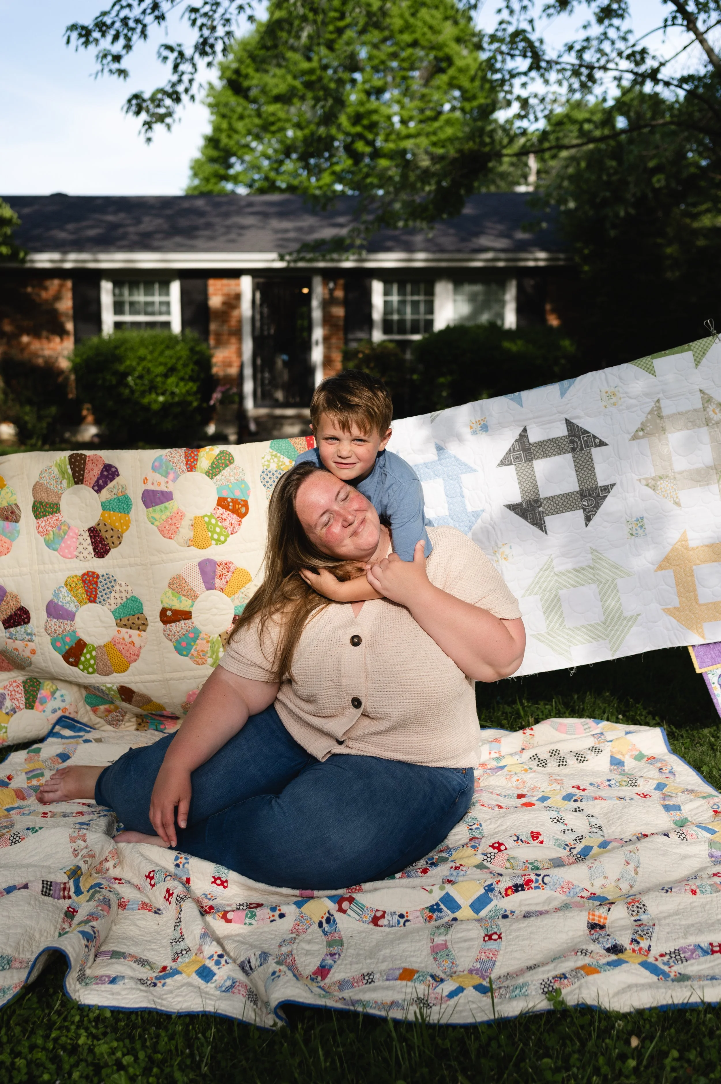 mother and son with quilts, motherhood photographer, family photographer, clarksville tn, affordable, nashville tn