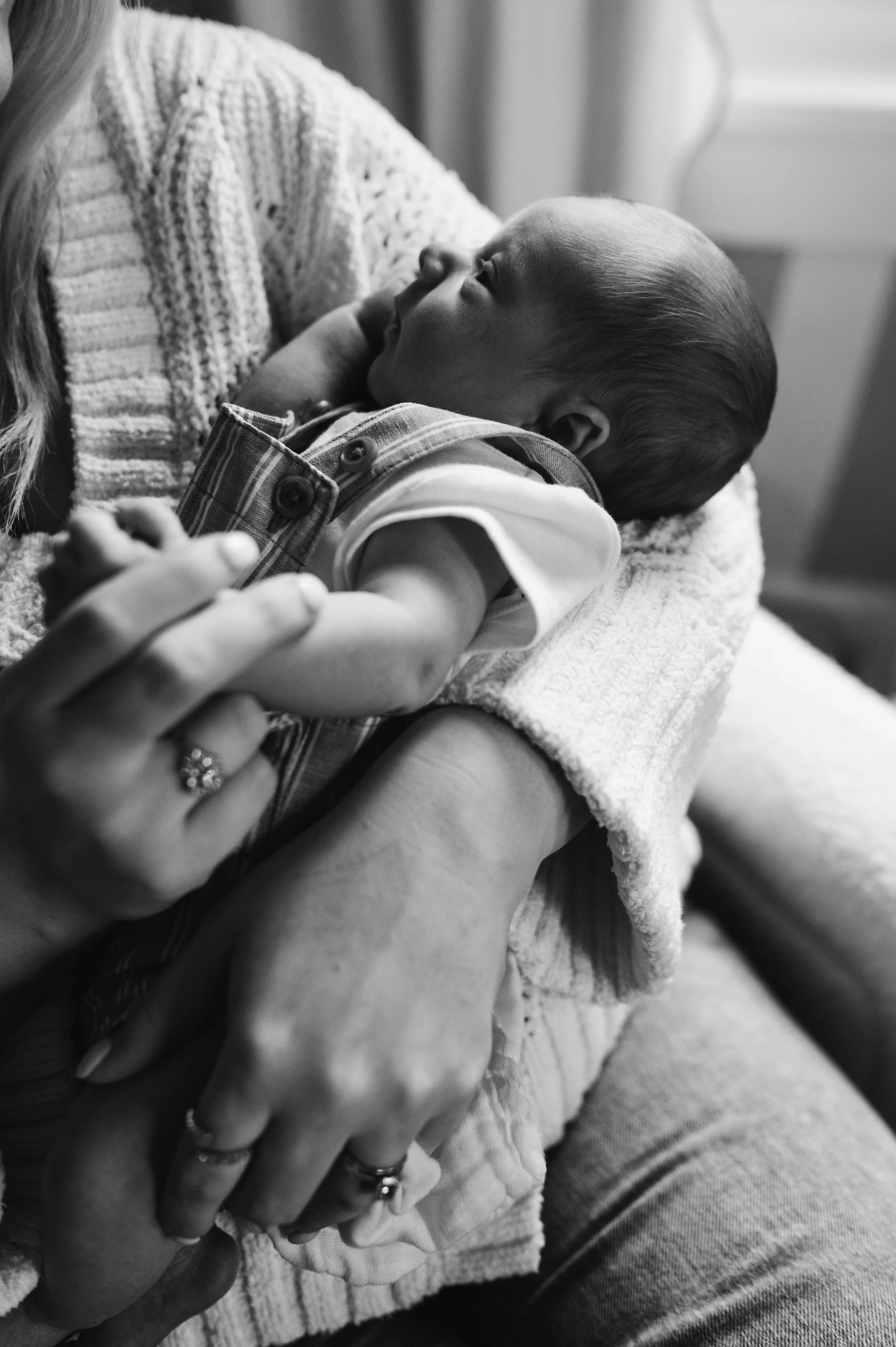 newborn photographer, photographer, affordable, nashville tennessee, clarksville tennessee, black and white