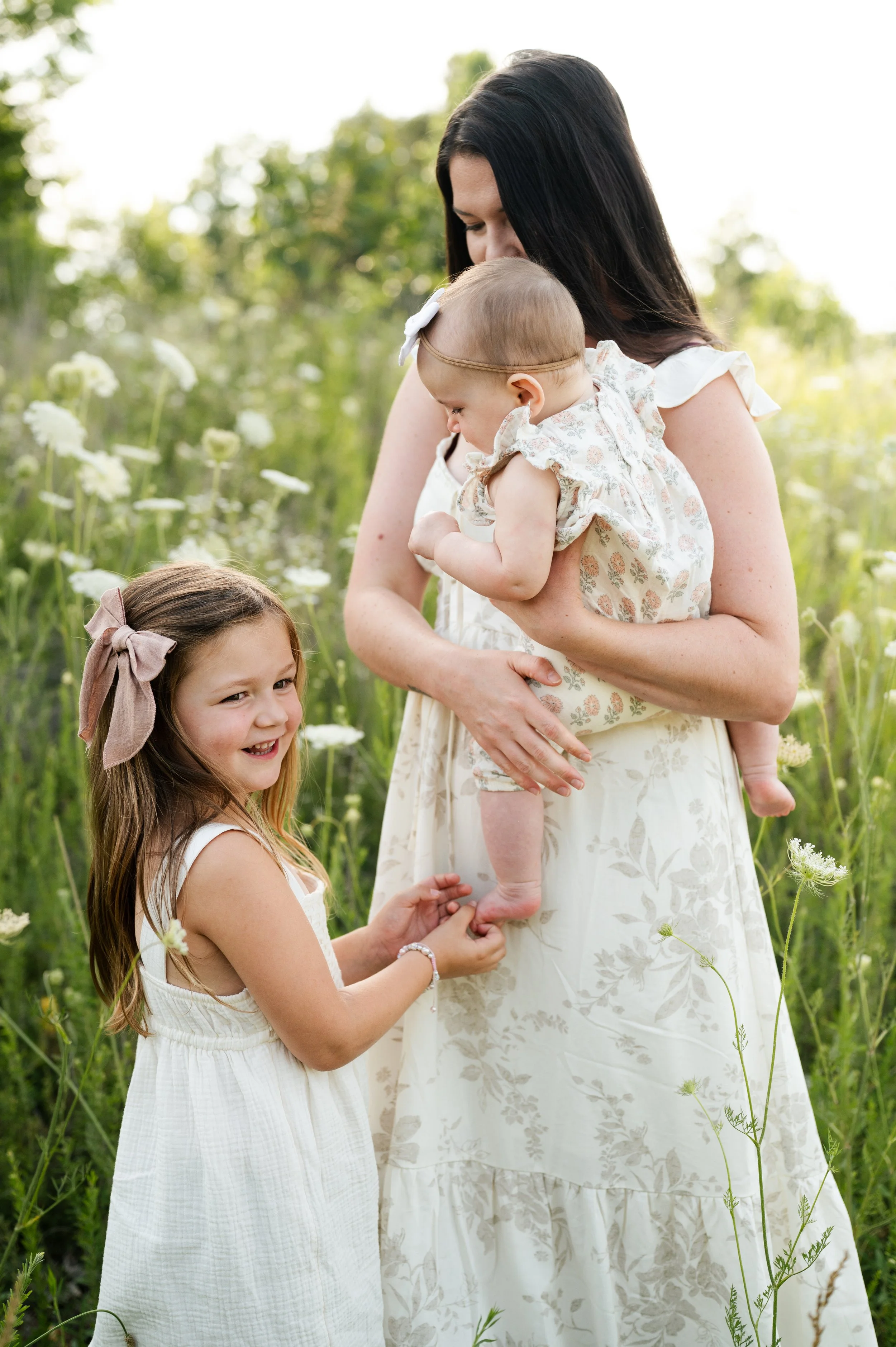 mother and children in flower field, affordable, photographer, clarksville and nashville tennessee